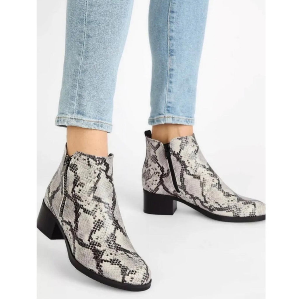 Clarks Mila Sky Grey Snake Leather Ankle Boots, NEW, Size UK 3, US 5½