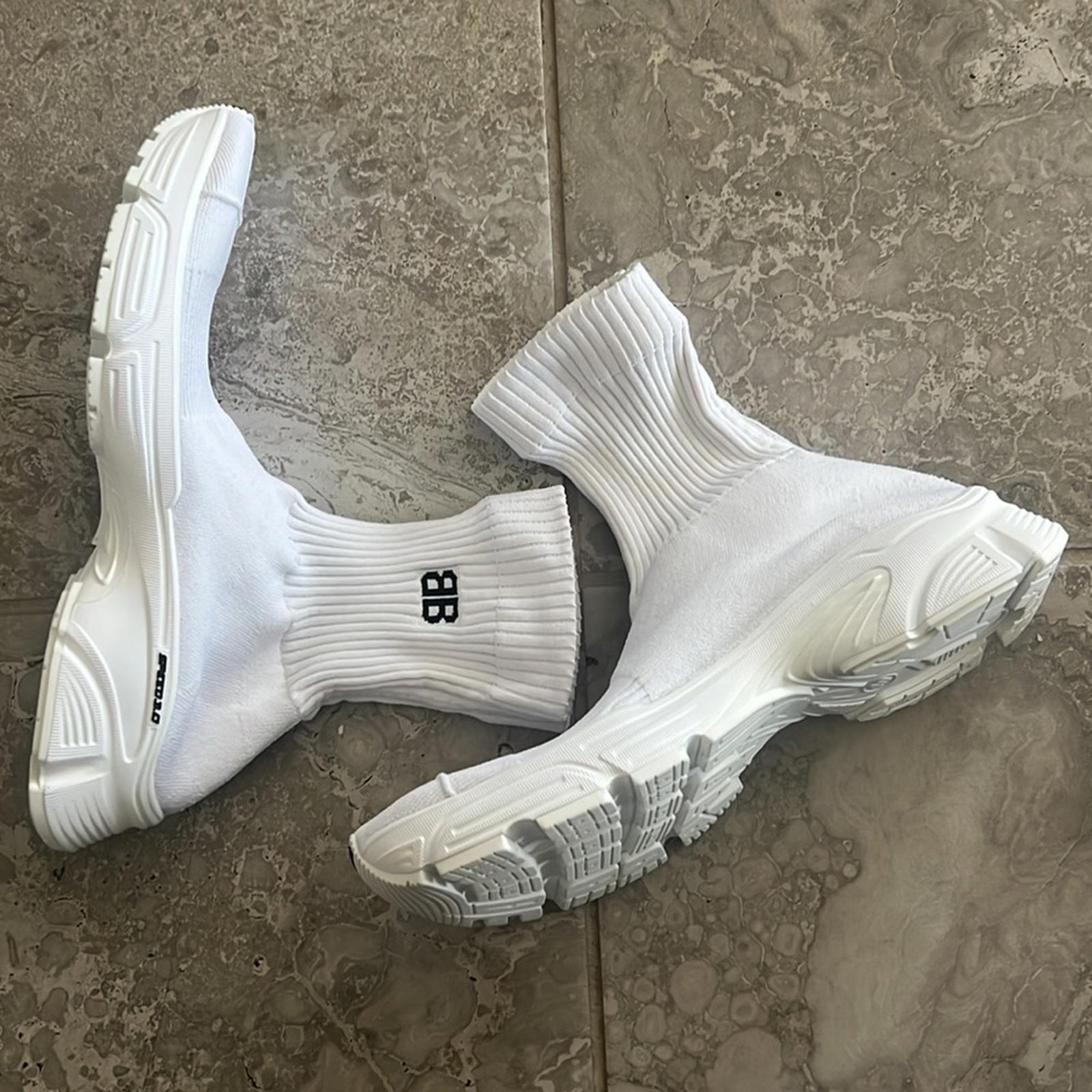 Balenciaga Speed 3.0 Knit High Top Sock Sneakers in White, Size 40 NEW in Box