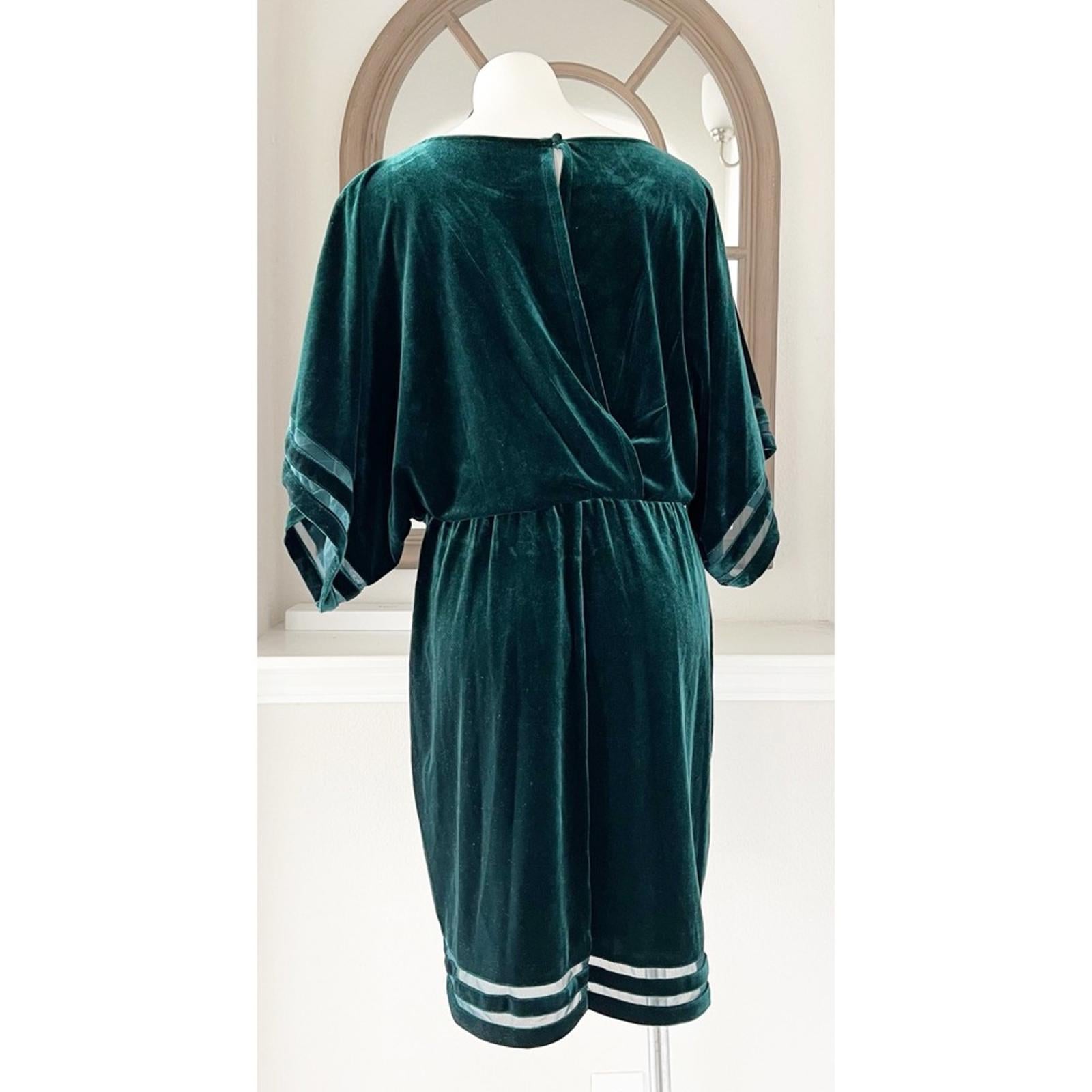 Jessica Howard GREEN Velvet Knee Shift Dress, Size 14 EXCELLENT!
