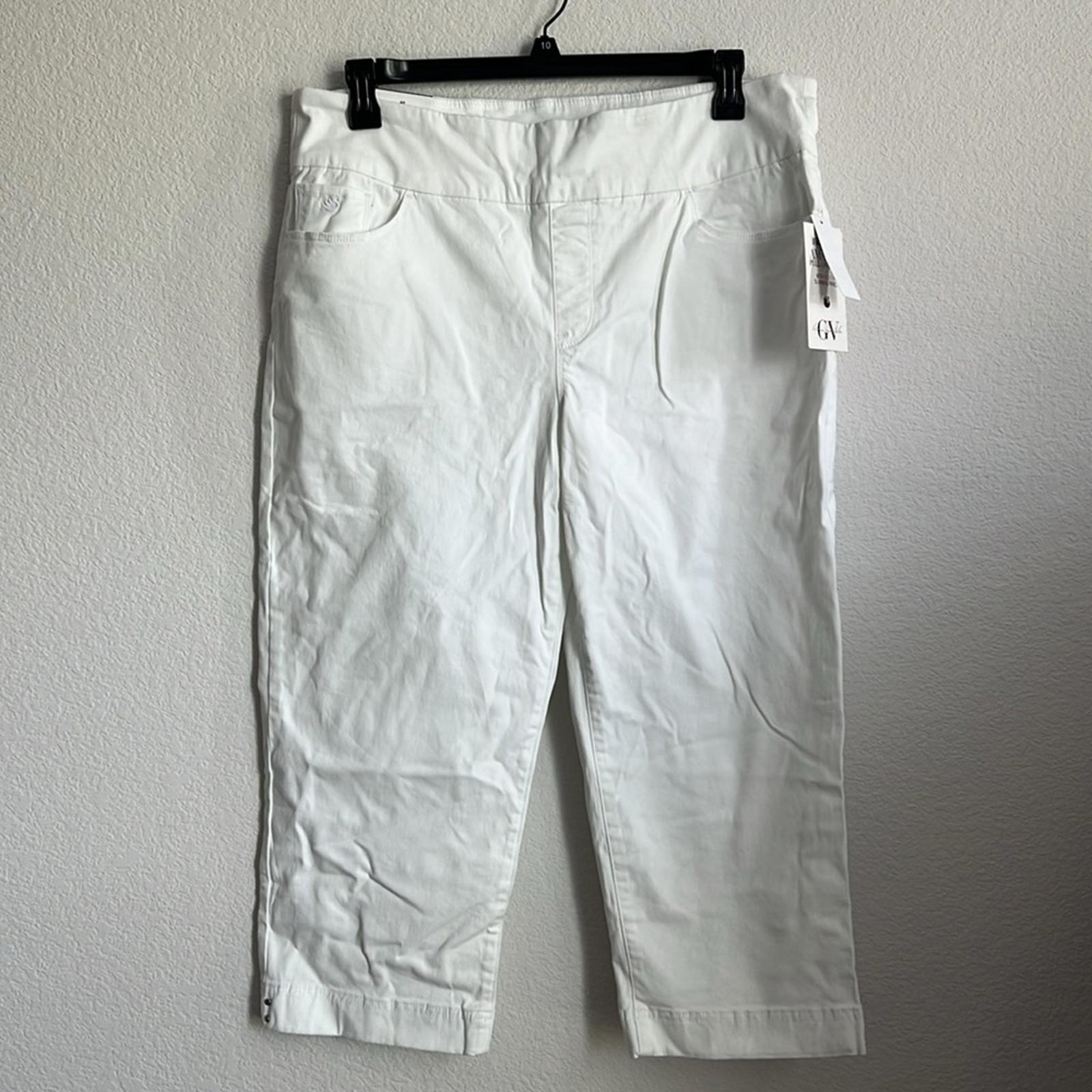 Gloria Vanderbilt Pull-On Amanda Stretch Capri Jeans in White, NWT, Size 16