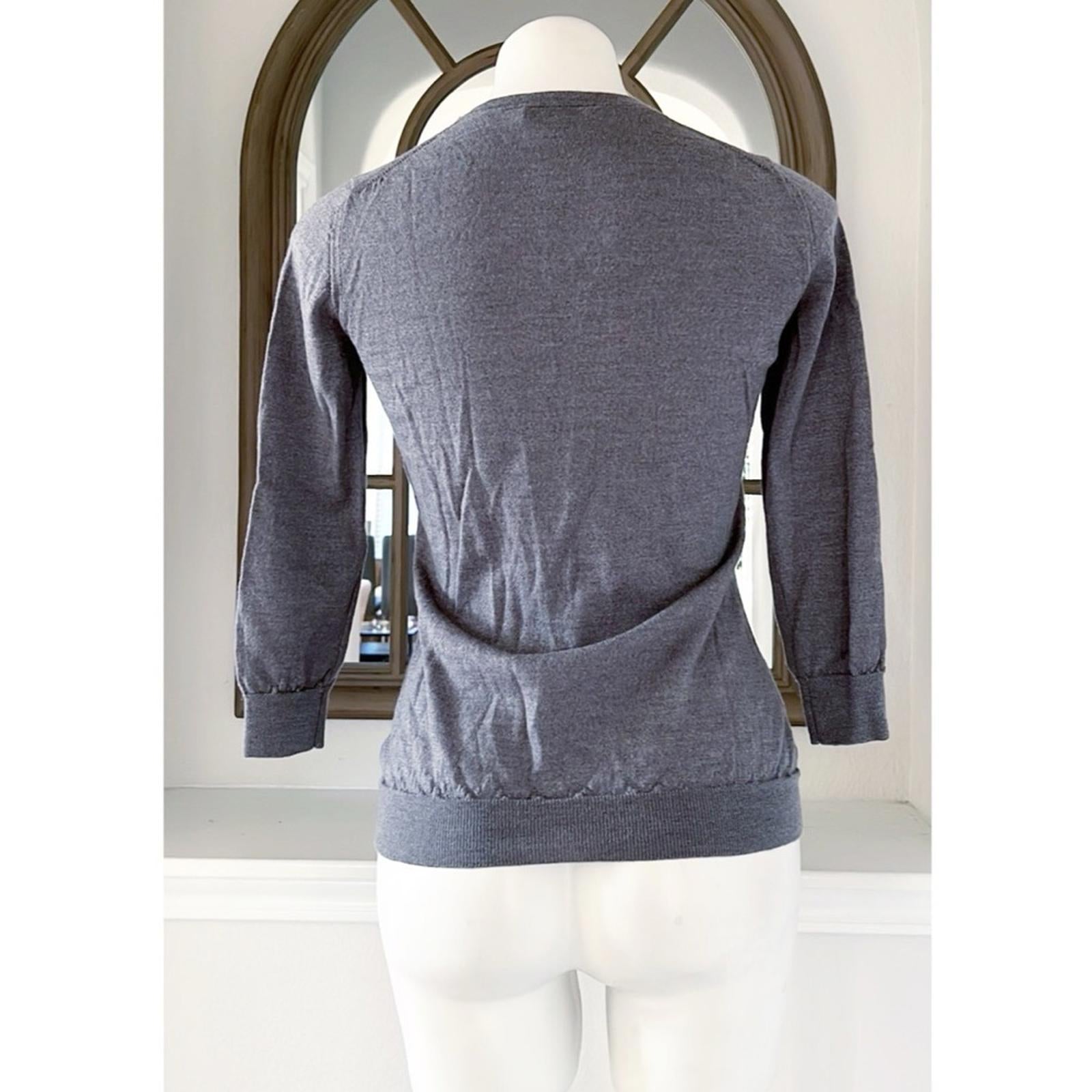 Burberry London Crewneck 3/4 Sleeve Sweater in Grey, Size M