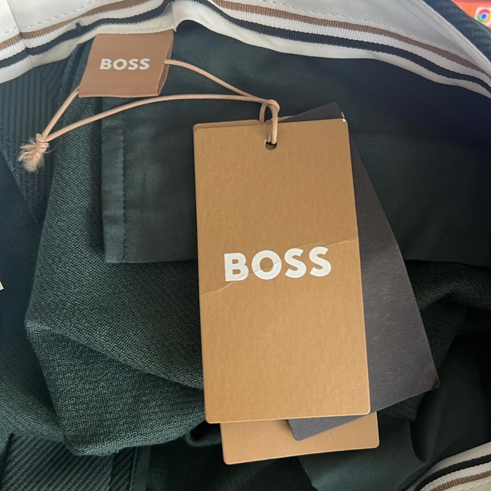 BOSS Tatiani Cropped Twill Pants in Open Green, Size 14 New w/Tag, Retail $278