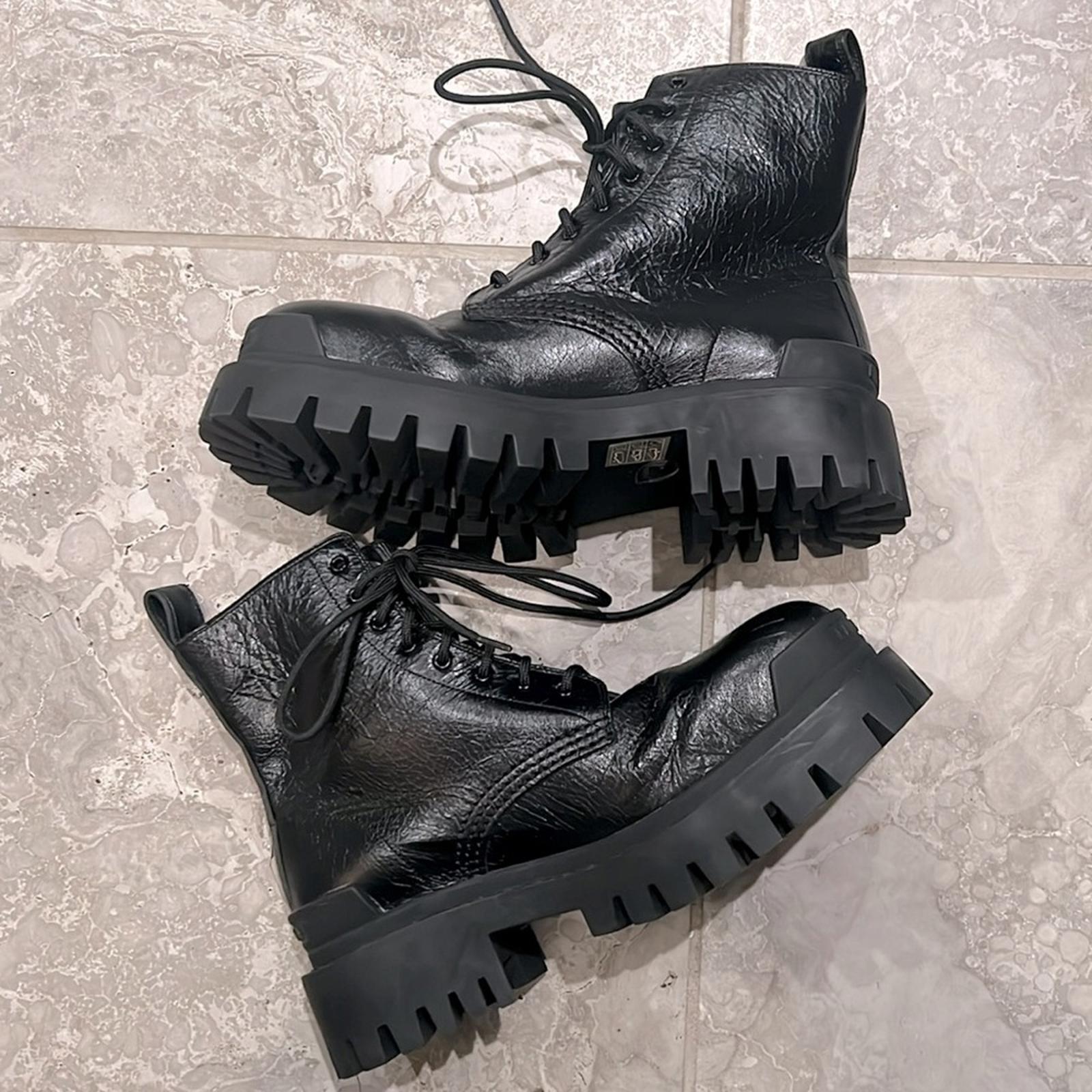 Balenciaga Strike Combat Boots in Black, Size 8.5 New in Box +2 Dust Bags