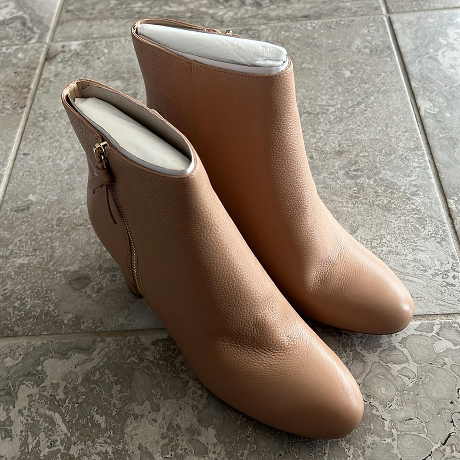 Kate Spade Knott Zip Booties, Light Fawn Pebble Calf Leather Size 11 New in Box