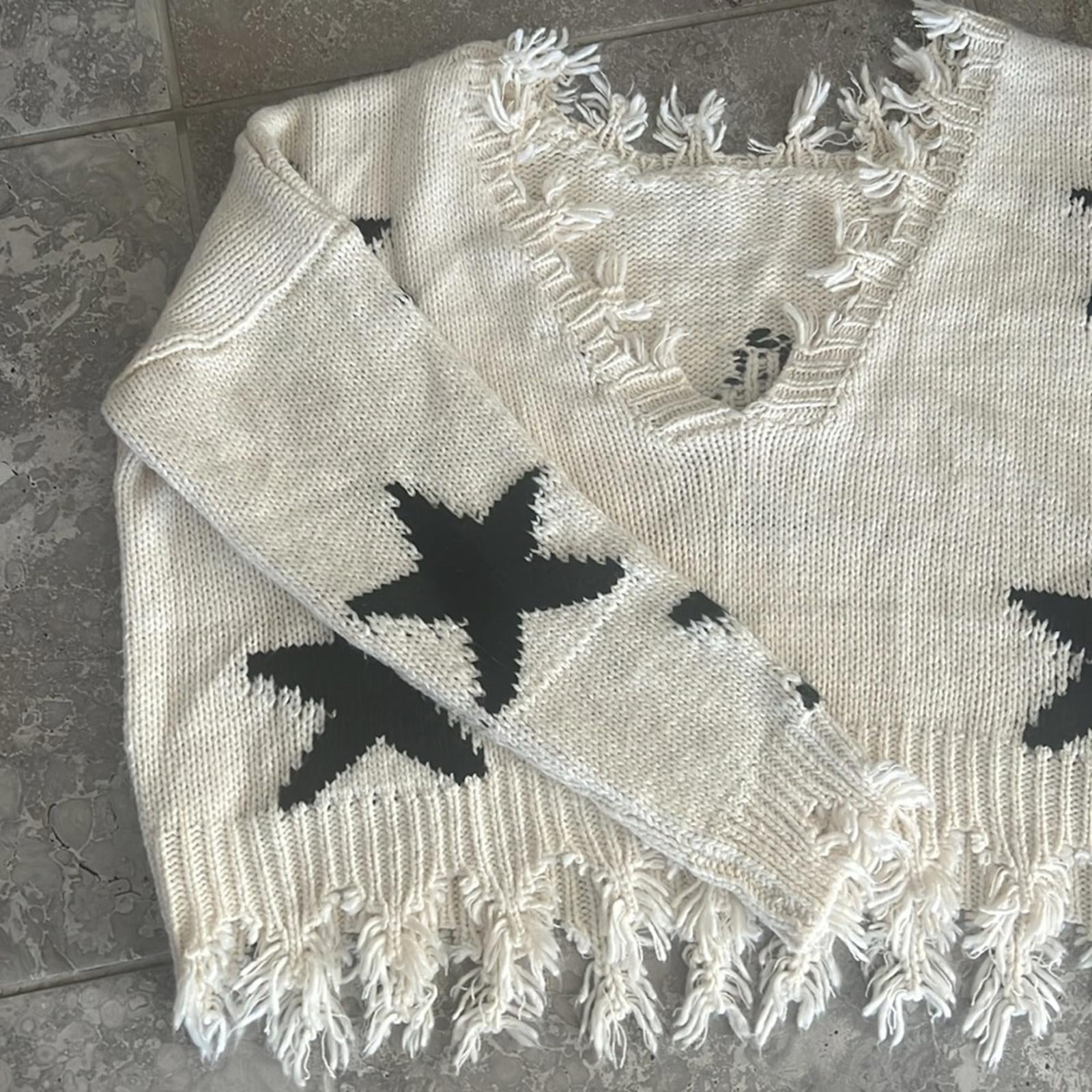 STORIA Oversized Distressed Star Sweater with V-Neck Back, Size S EXCELLENT!