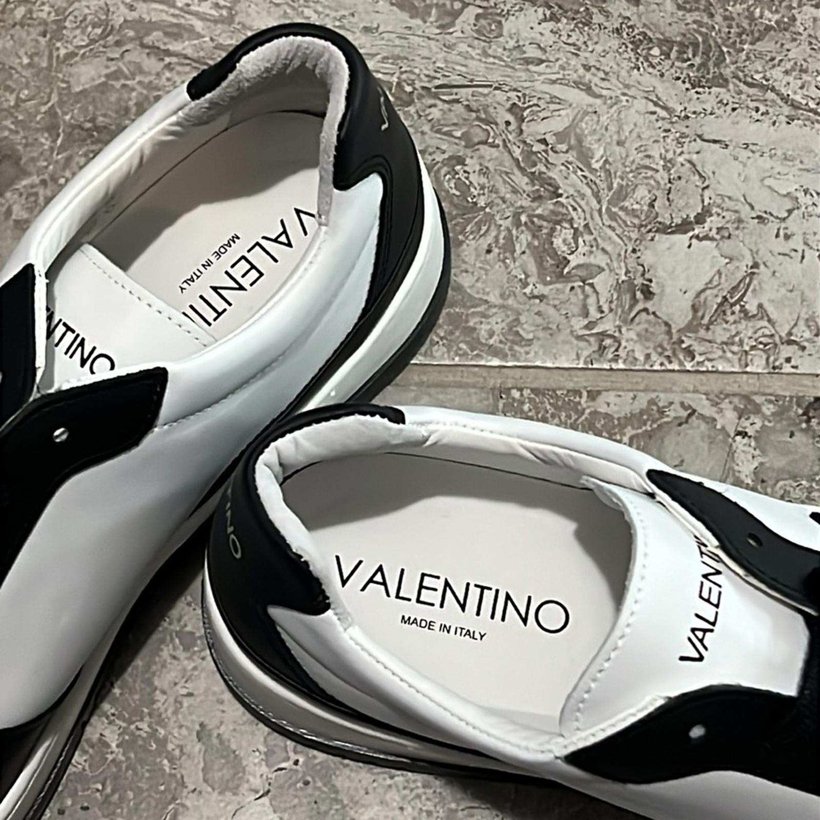 Valentino Oliver Leather Sneakers in Black/White Size 10.5 NEW w/Tag