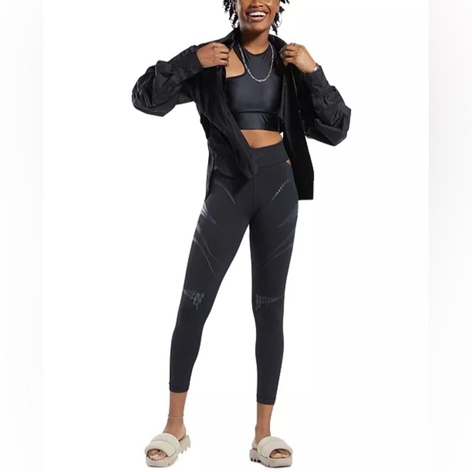 Reebok x Cardi B. Ruched-Sleeve Active Shirt in Black, Plus Size 2X New w/Tag