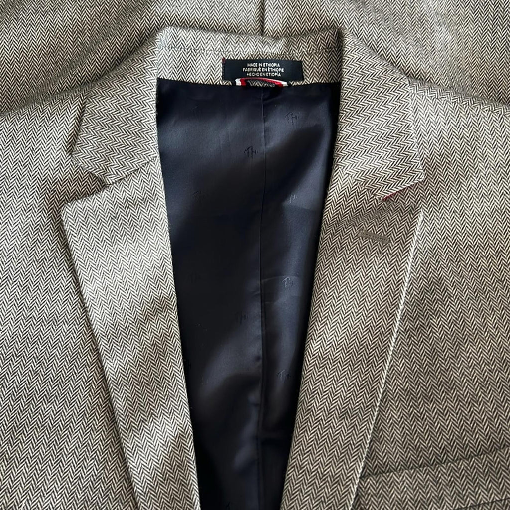 Tommy Hilfiger Big Boys Brushed Herringbone Jacket in Dark Gray Size 18 NWT $125