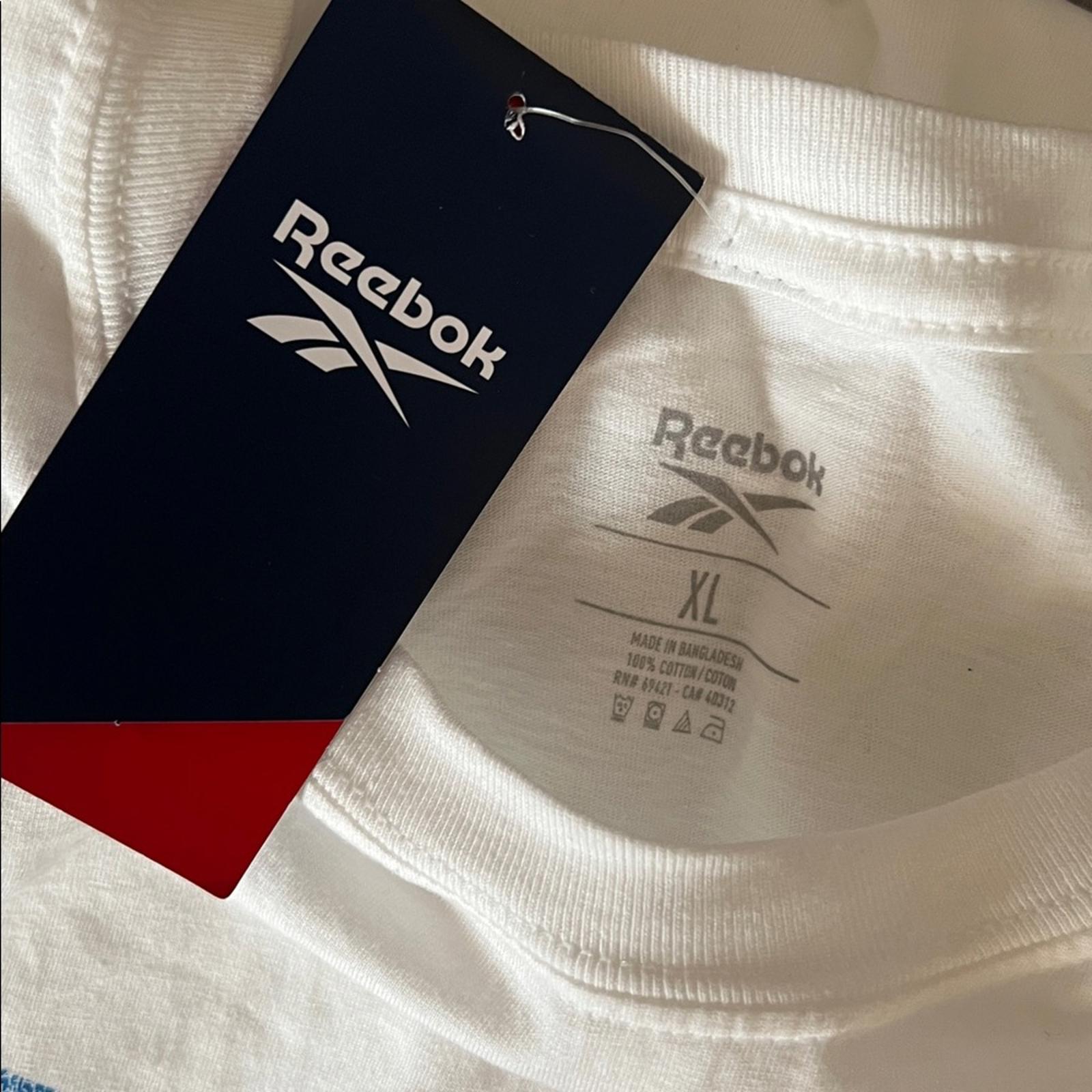 Reebok Graphic Crewneck T-Shirt in White, Size XL NEW w/Tag