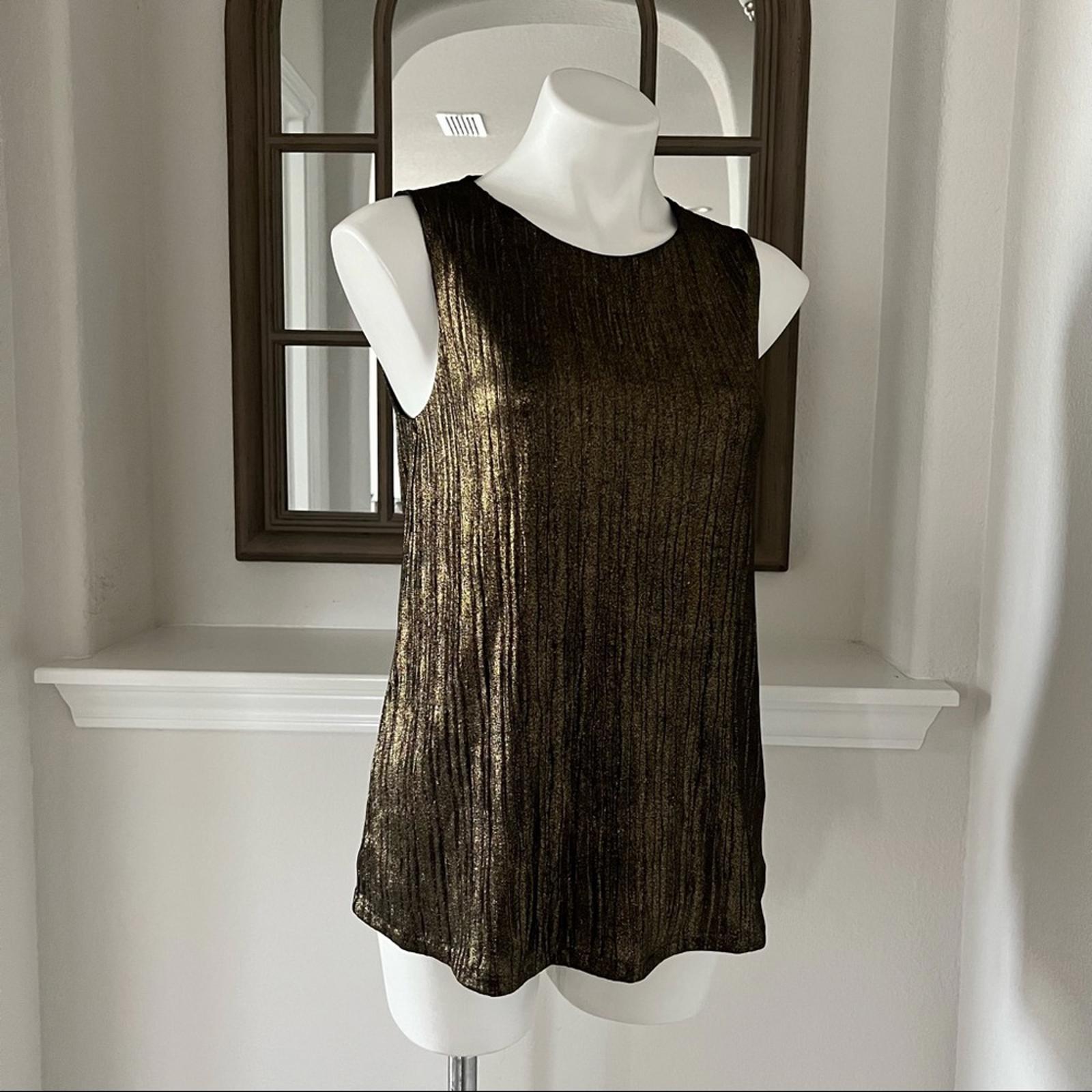 Rachel Roy Shimmering Sleeveless Blouse in Black/Gold Metallic Size S NEW w/Tag