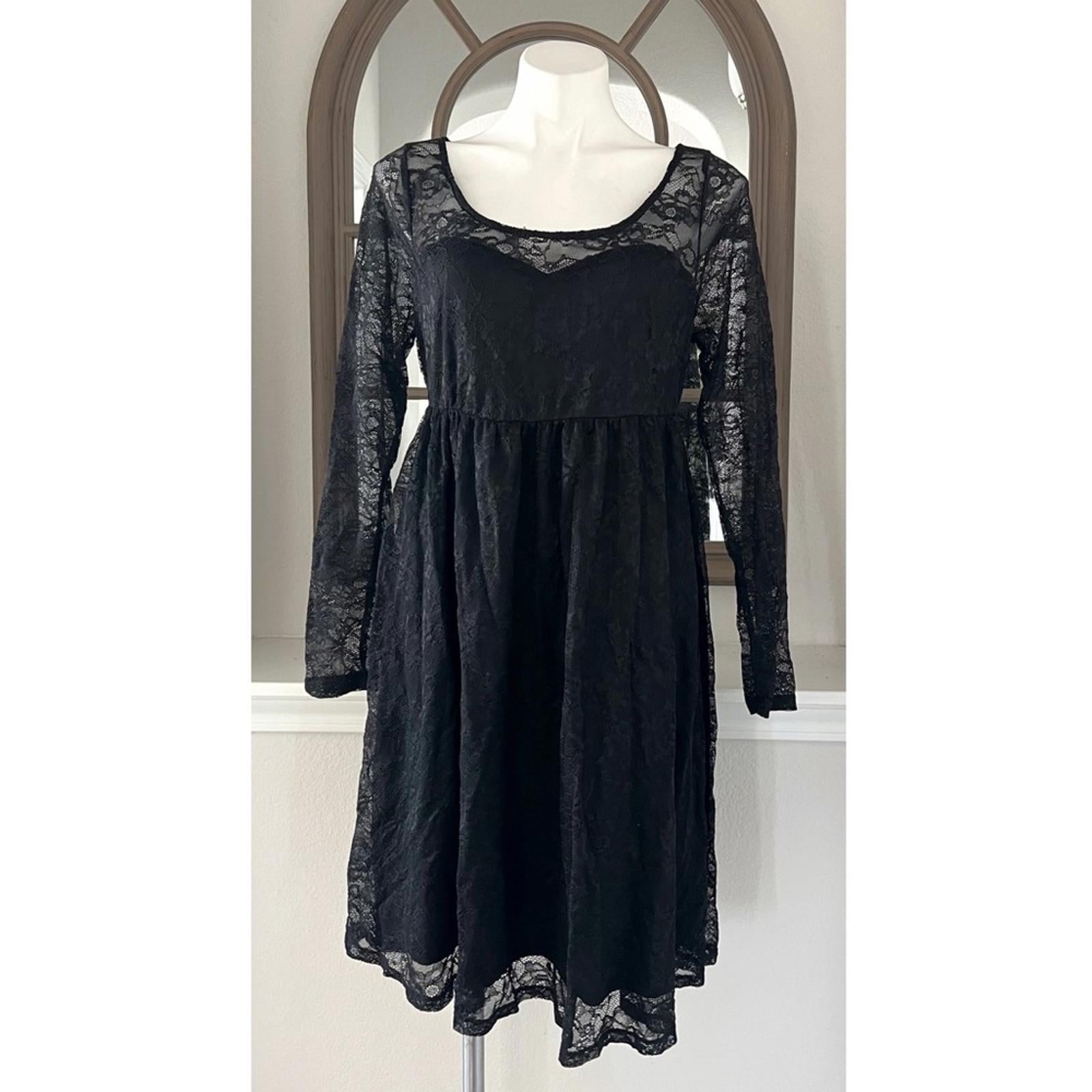 Torrid Midi Lace Dress in Black, Size 0/L EXCELLENT! $139.50