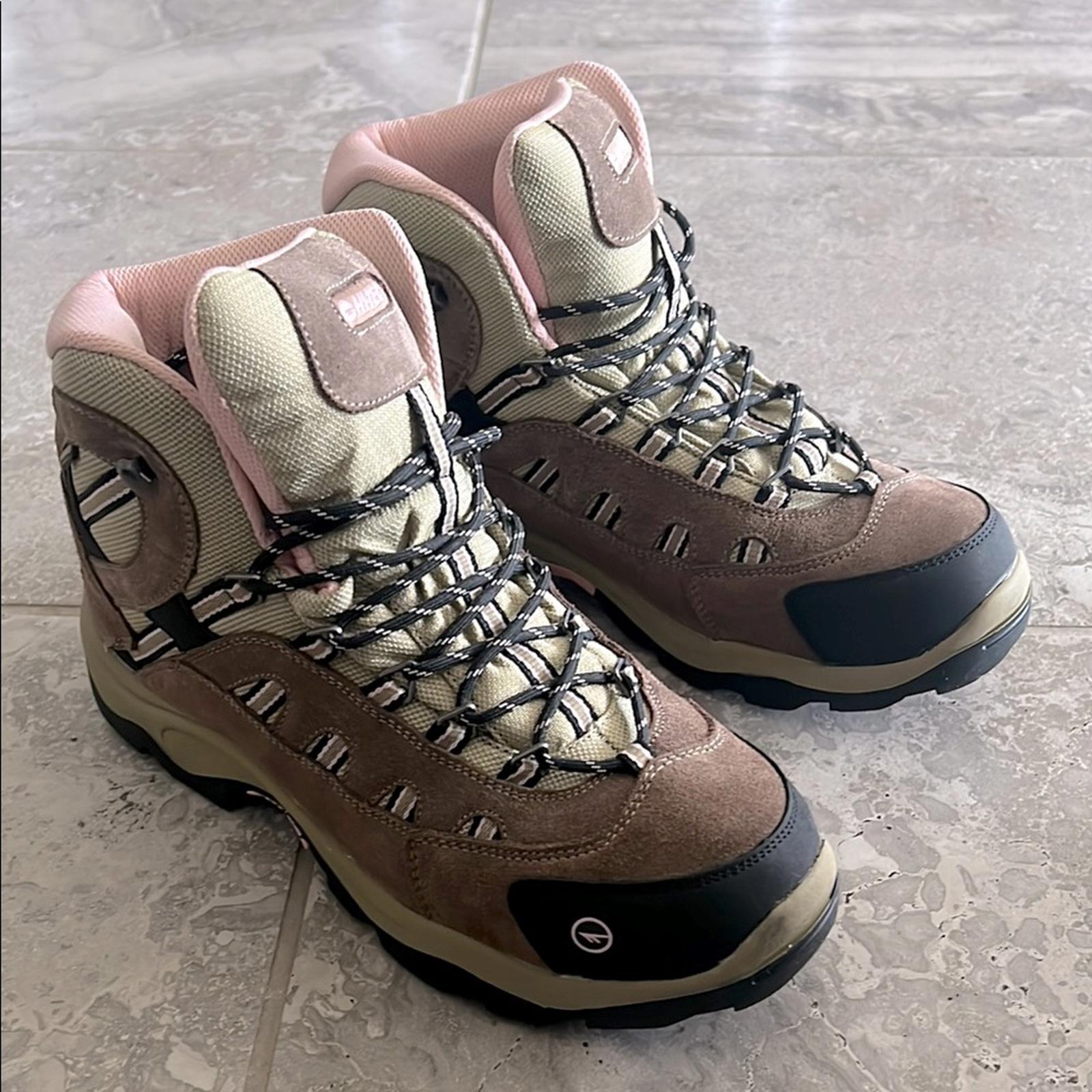 Hi-Tec Mesa Waterproof Hiking Boots in Taupe/Pink, Size 11, EXCELLENT!