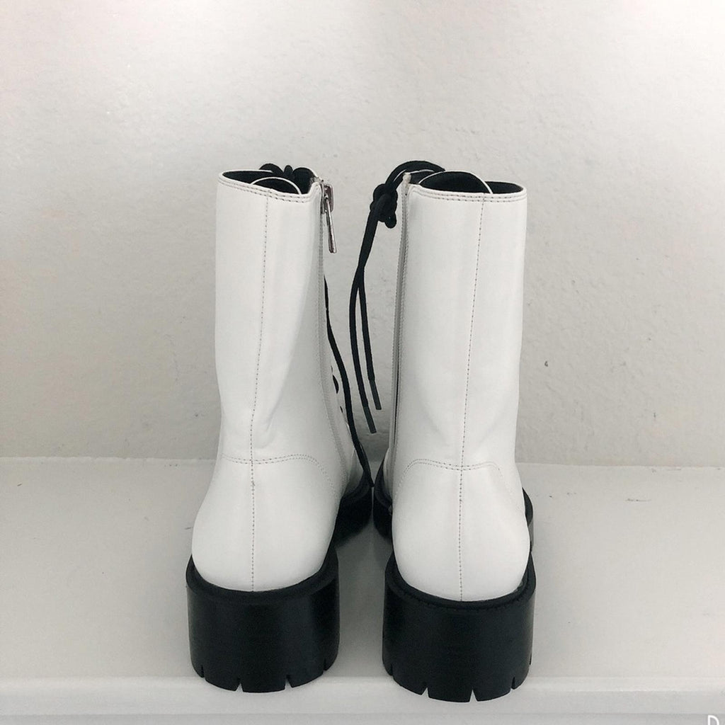 WhoWhatWear Platform Lace-Up Moto Boots in White, Size 8 New w/o Box