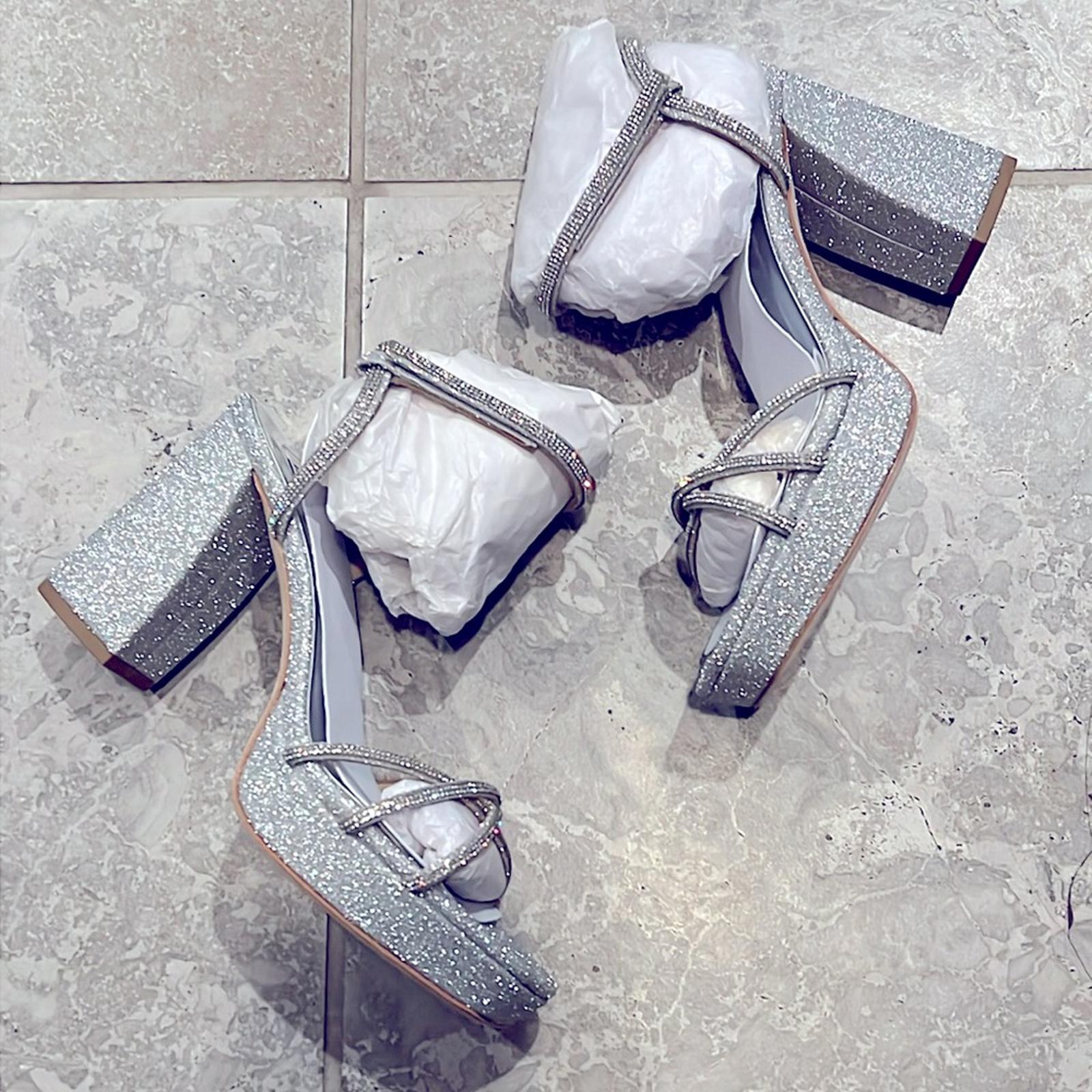 Badgley Mischka Frida Ankle Strap High Heel Sandals in Silver Size 7.5 New $245
