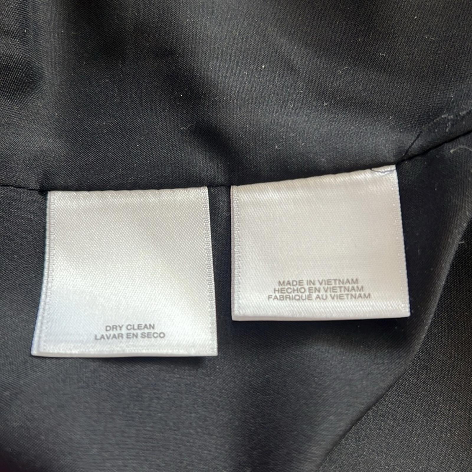 Anne Klein Two-Button Blazer in Black, Size 2 NEW w/Tag The Executive Collection