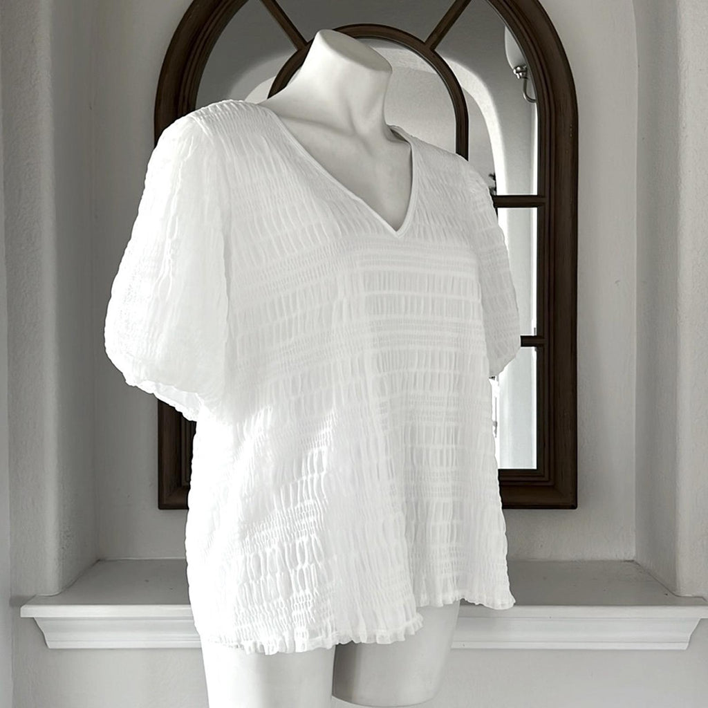 Vince Camuto Smocked Top, Blooming Brights in Ultra White Plus Size 1X NWT $99