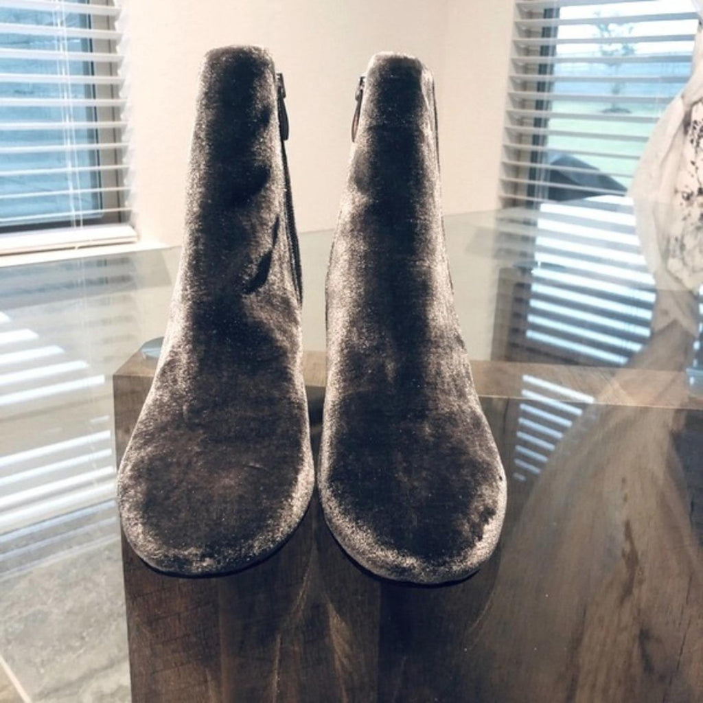 Franco Sarto Suede Velvet Jubilee Booties in Nimbus Grey, Size 7.5 New in Box
