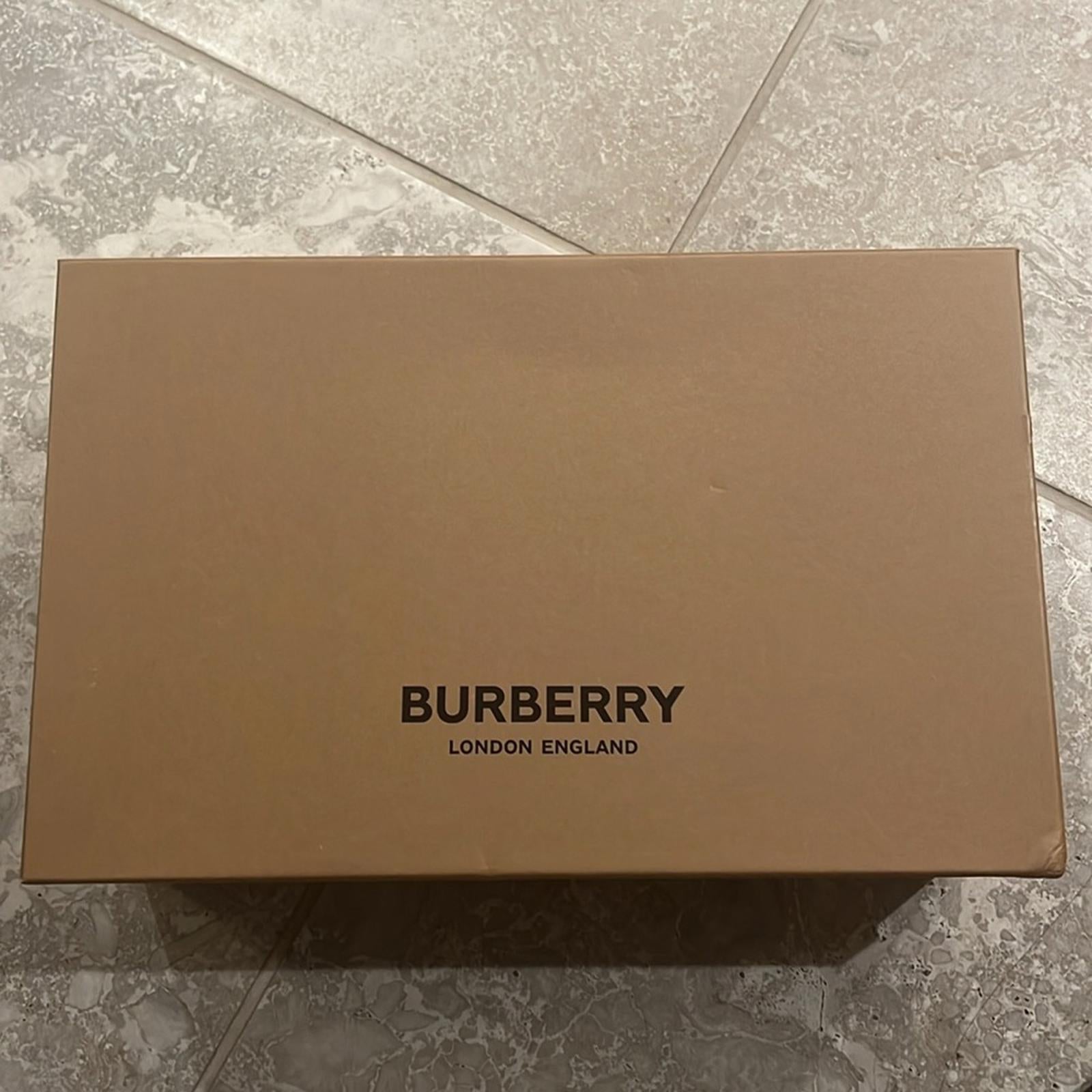 Burberry Brown Coin Loafers in Warm Oak Brown, Size EU42 UK8 US9 New w/Dust Bag