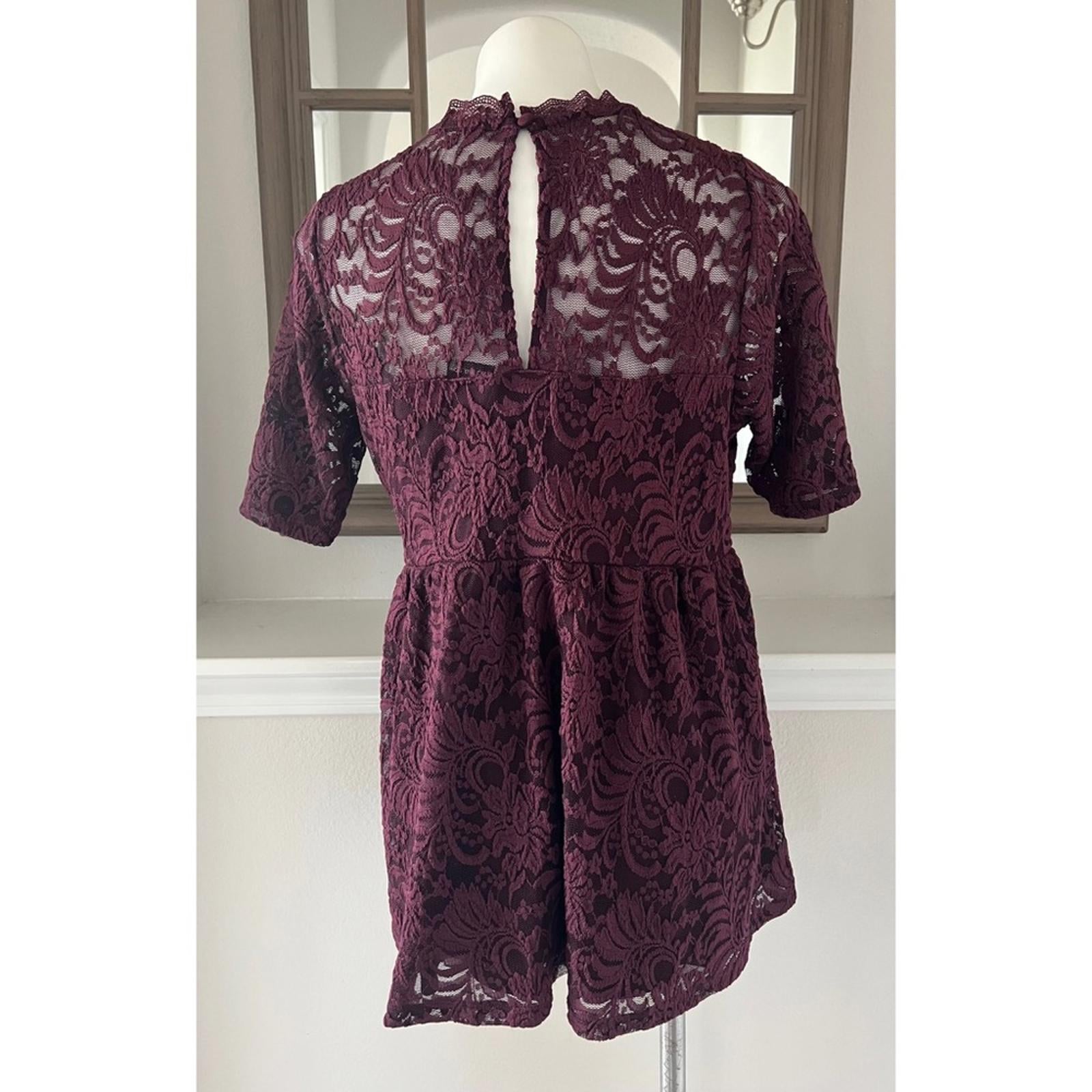 Torrid Babydoll Lace High Neck Short Sleeve Top in Wine Red, Size L New w/Tag