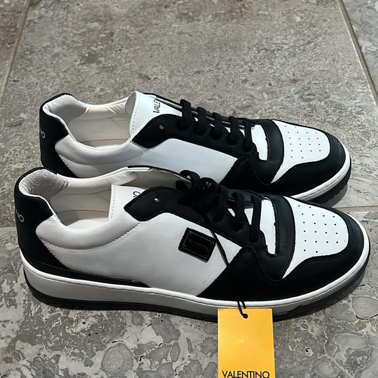 Valentino Oliver Leather Sneakers in Black/White Size 10.5 NEW w/Tag