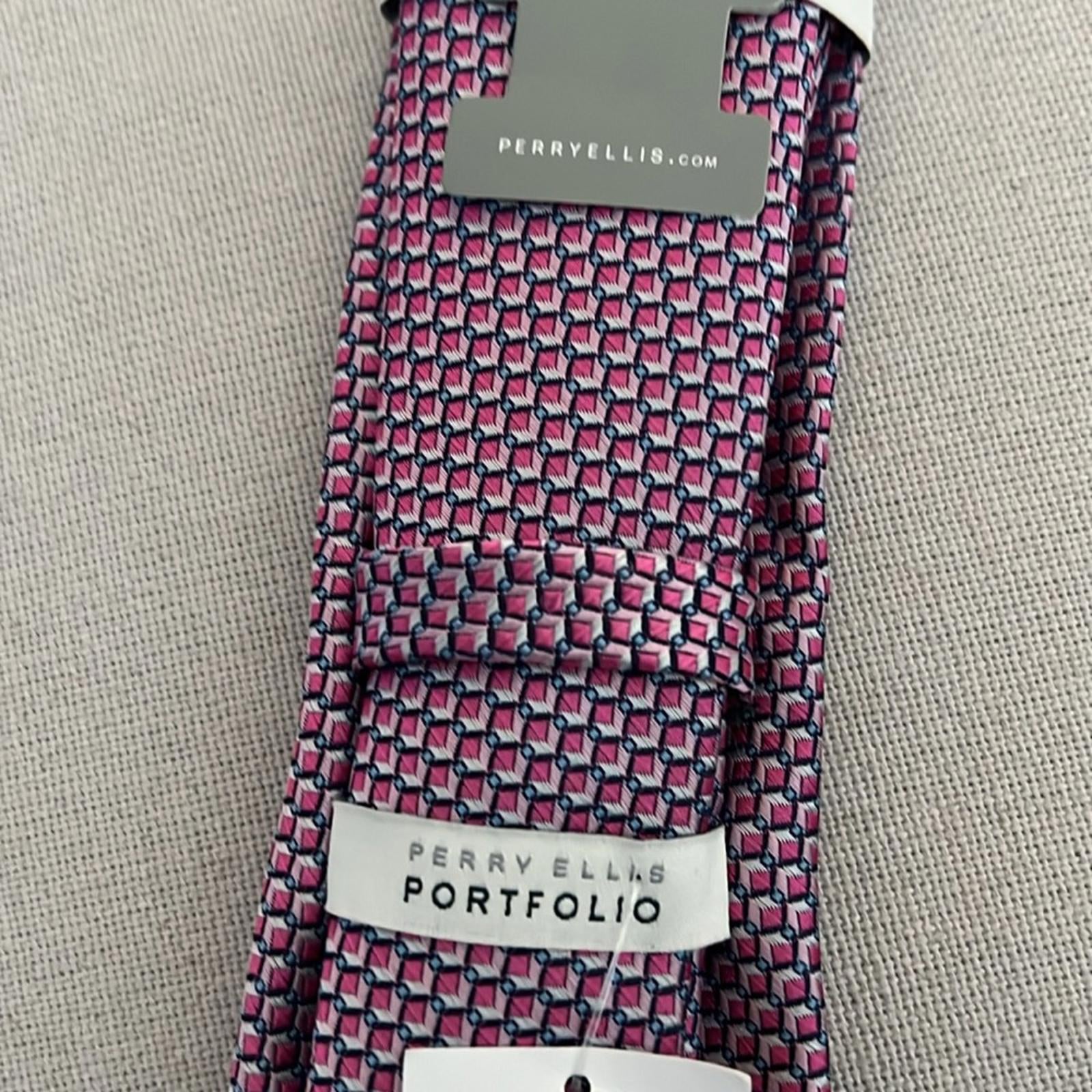 Perry Ellis Portfolio Shane Mini Pink Neck Tie, New w/Tag Retail $55