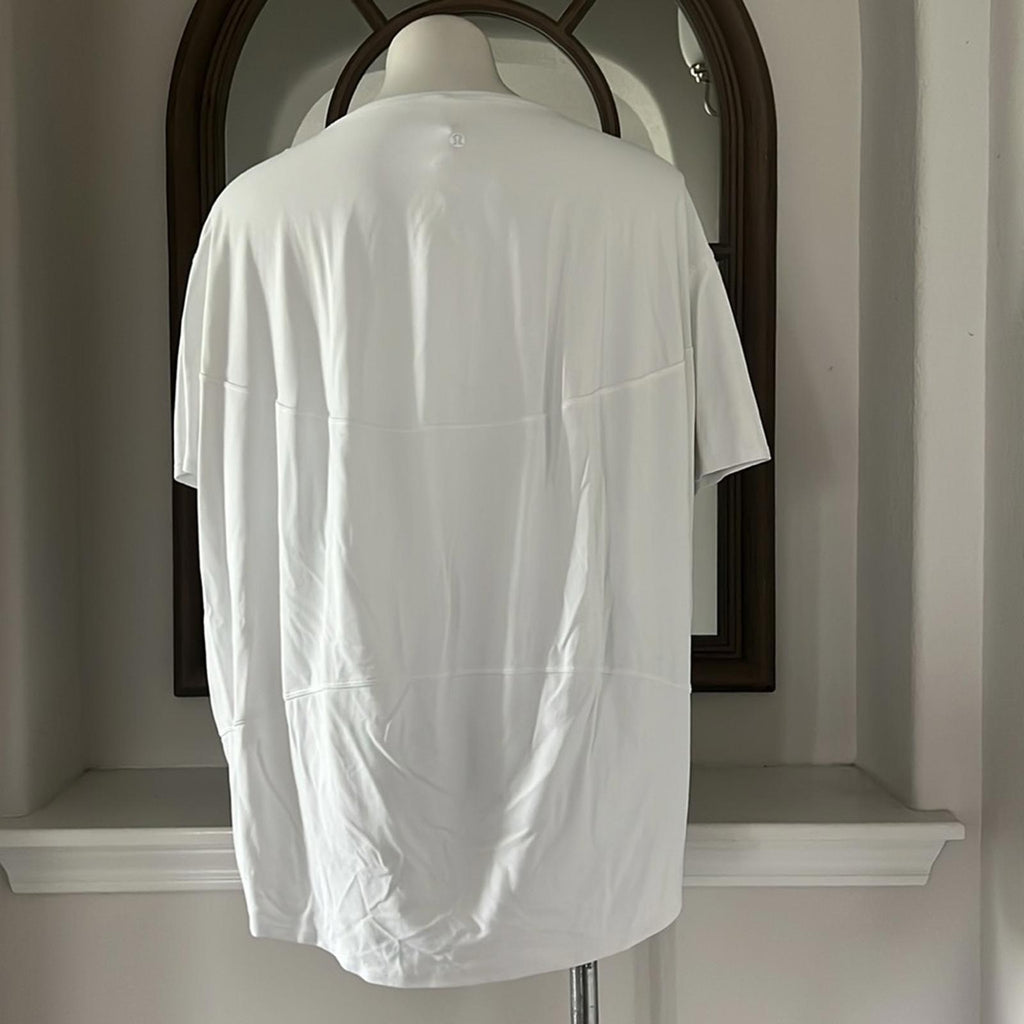 Lululemon White Oversized Top, Size 12 EXCELLENT!