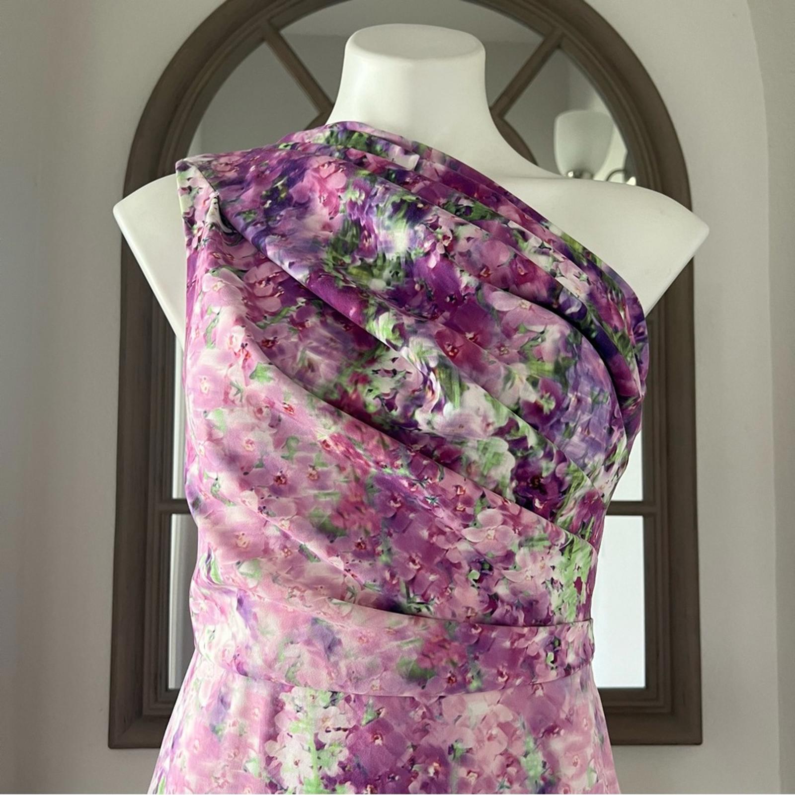 BADGLEY MISCHKA One-Shoulder Purple Orchid Gown, Size 4 Retail $990