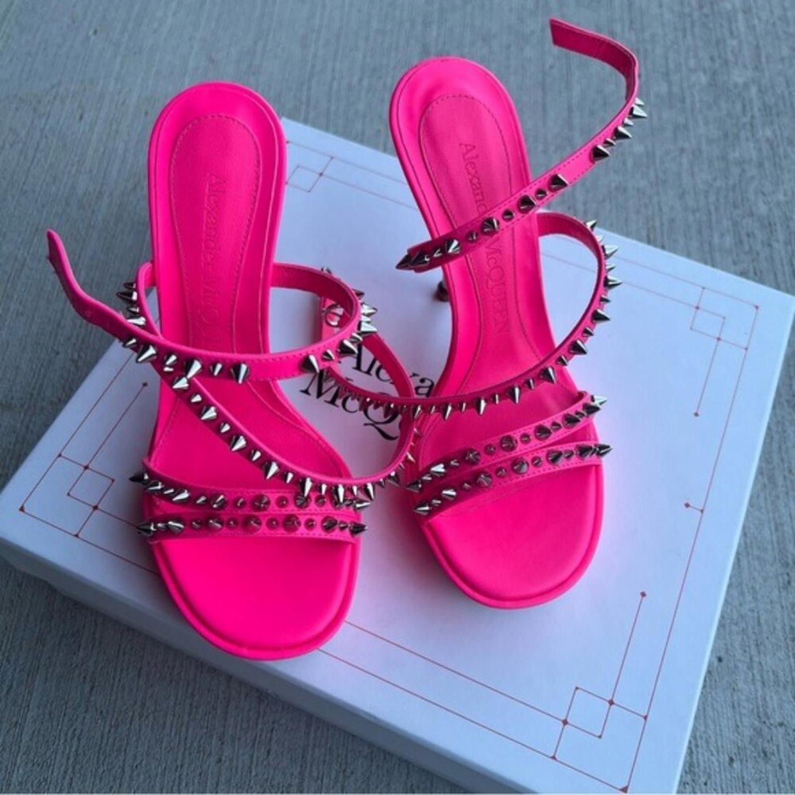 Alexander McQueen Platform Studded Strappy Sandals Metallic Pink EU 36 NWT $950