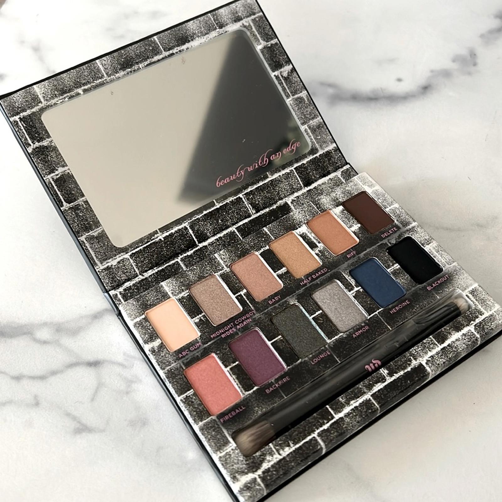 Urban Decay Nocturnal Shadow Box, NEW in Box