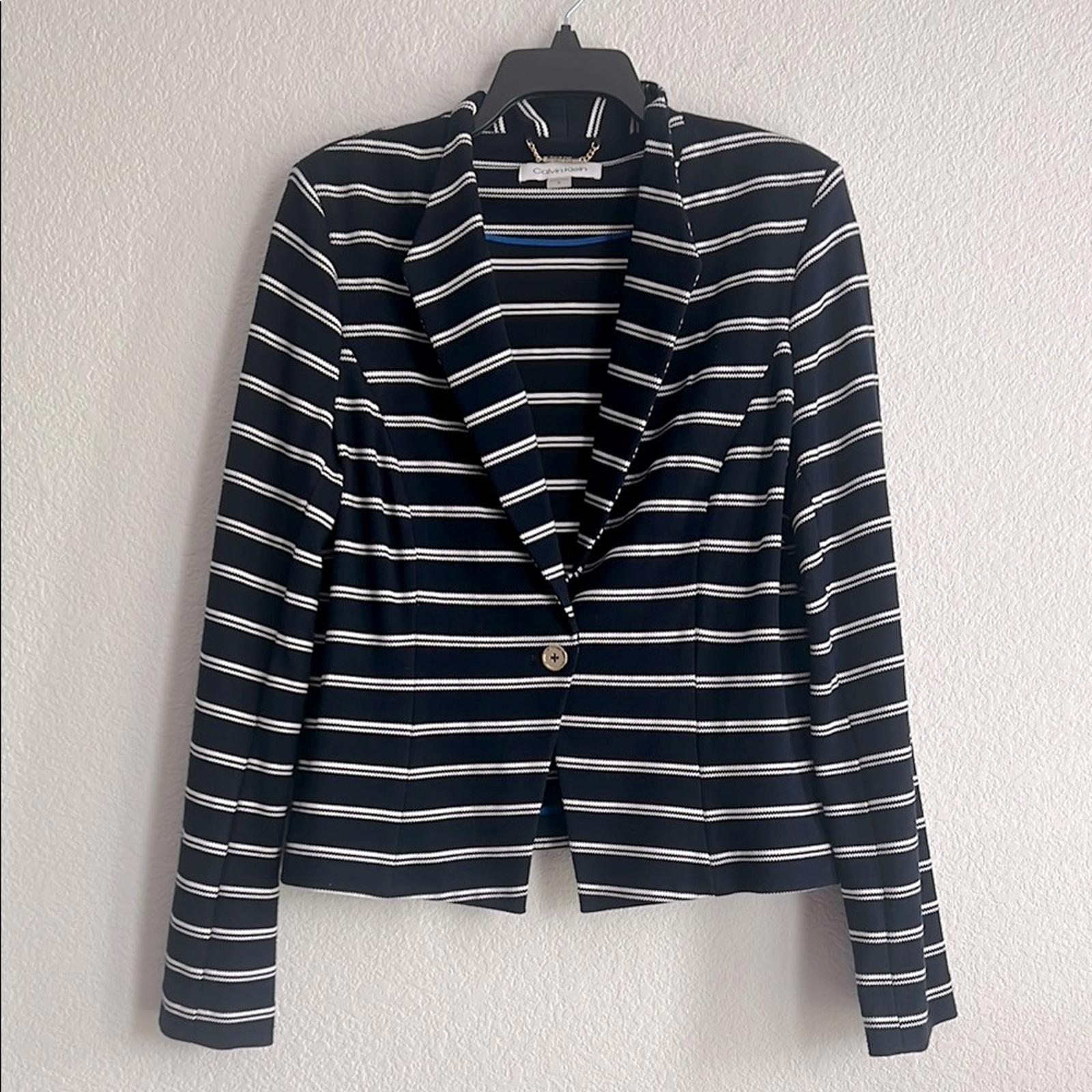 Calvin Klein Striped One-Button Blazer in Navy/White, Size 14 EXCELLENT!