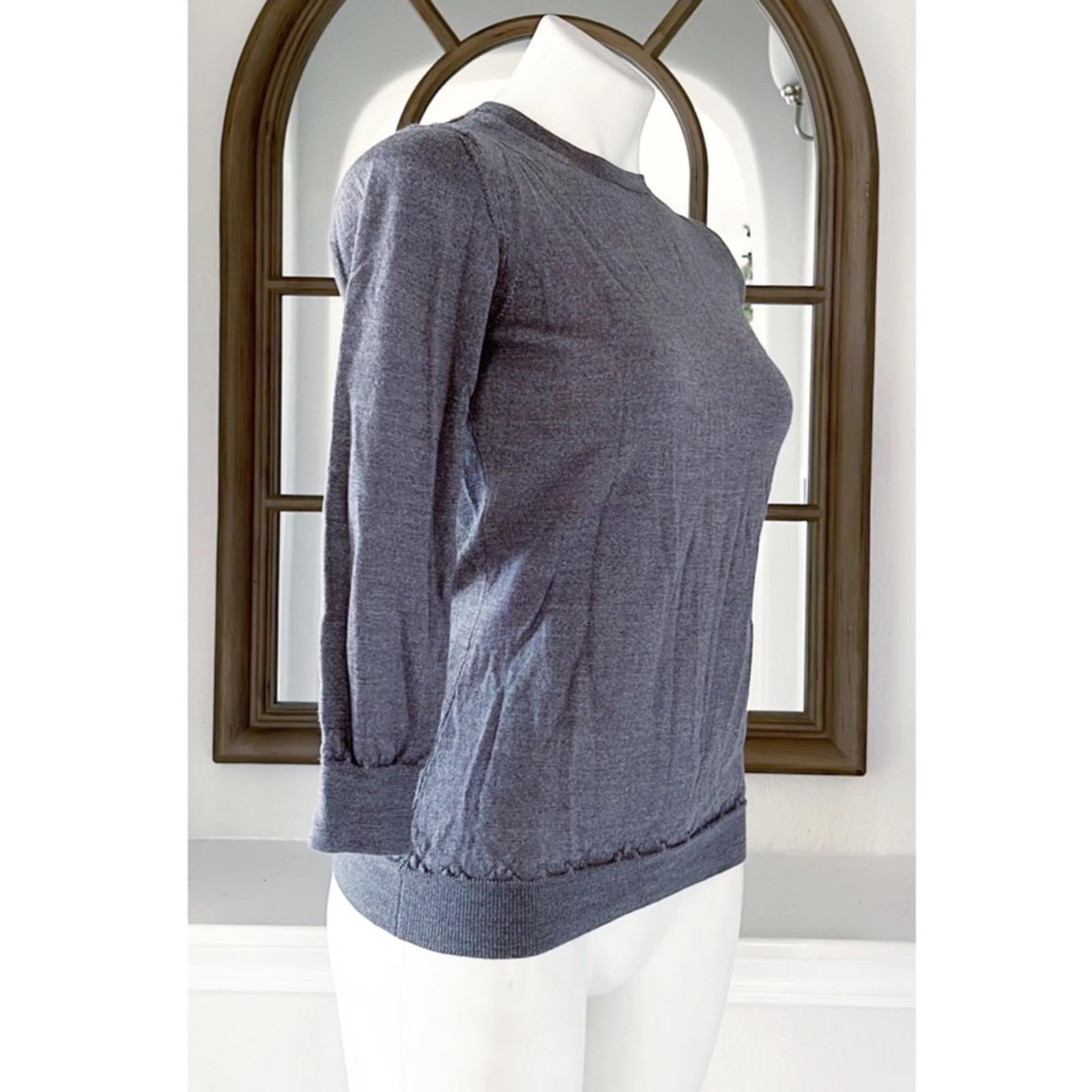 Burberry London Crewneck 3/4 Sleeve Sweater in Grey, Size M