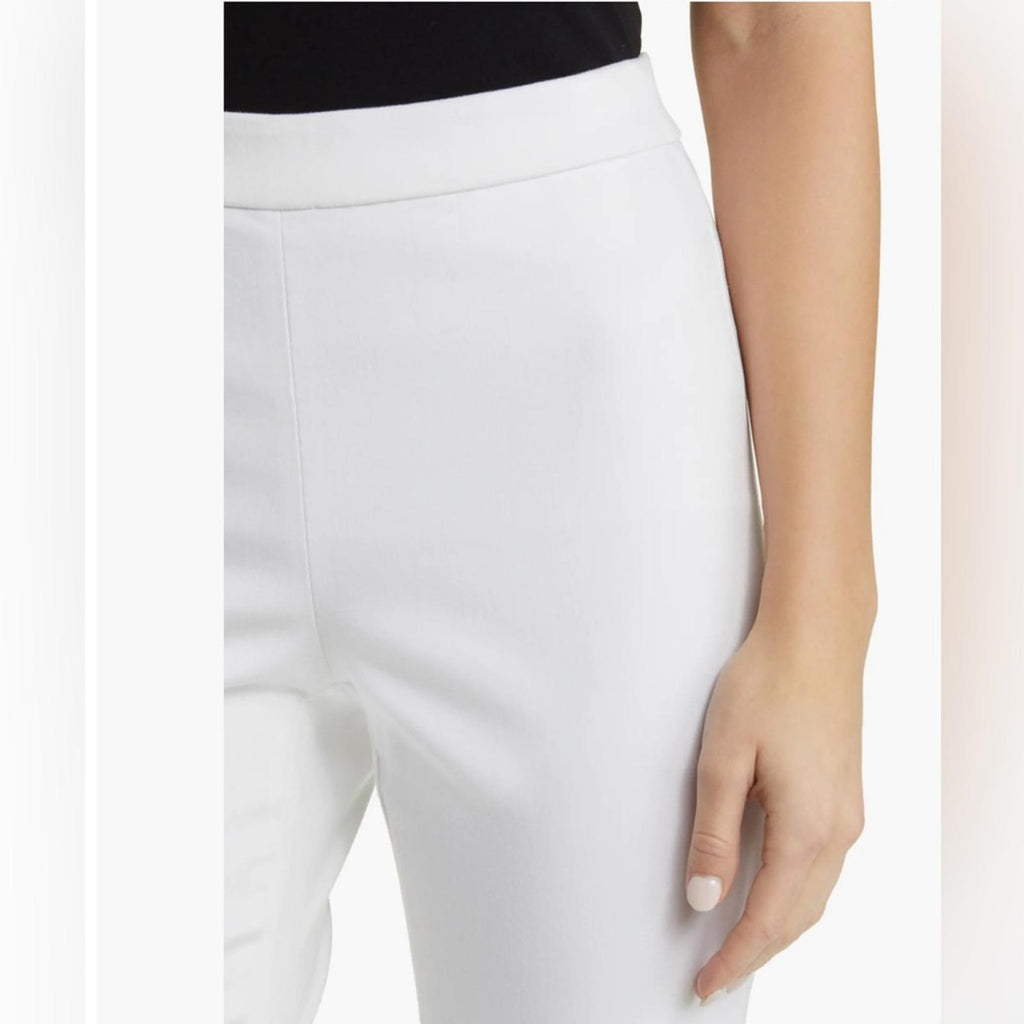 Anne Klein Pull-On High Waist Slim Flare Jeans in White, Size 2 New w/Tag $99