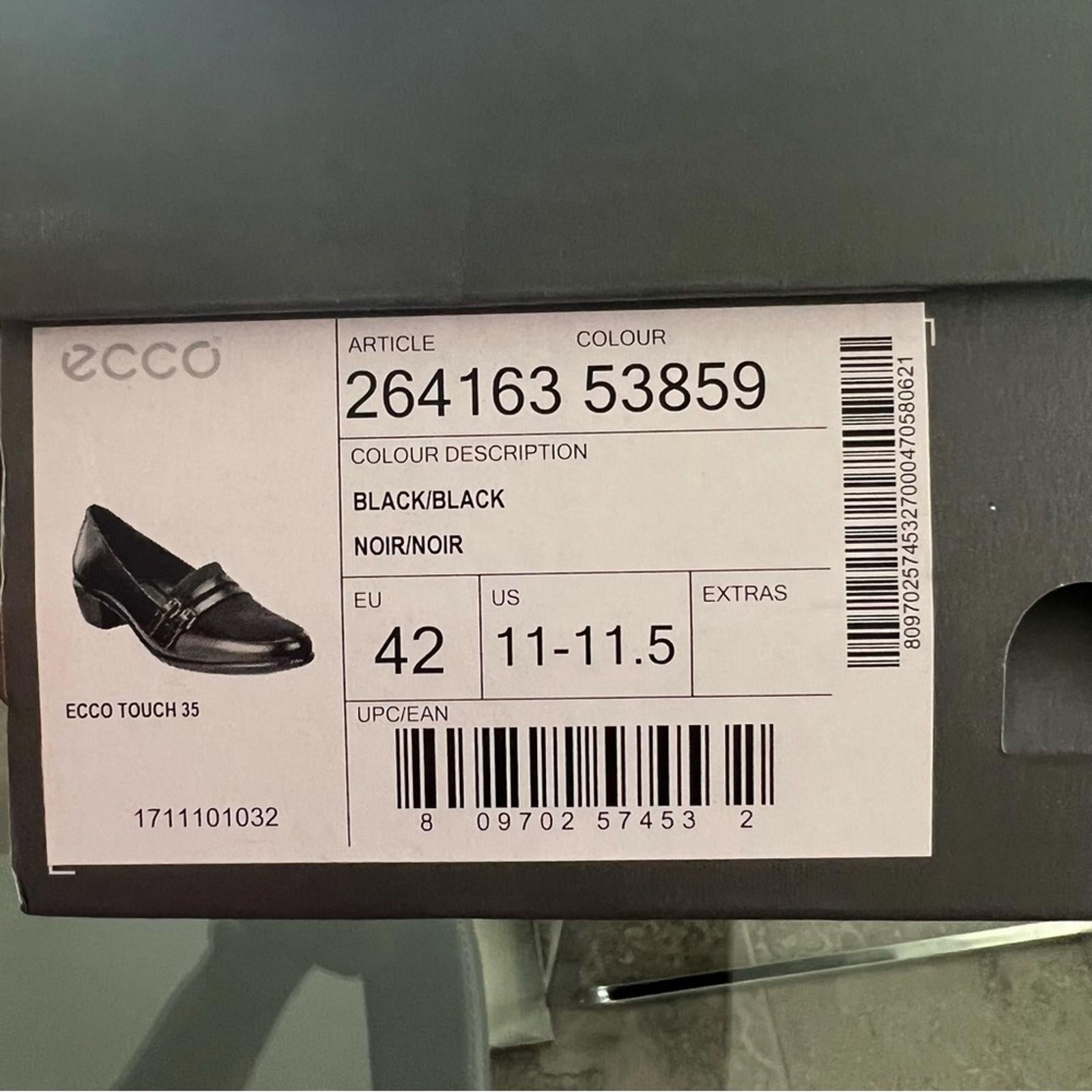Ecco Black Closed Toe Shoes, Size EU 42, US 11-11.5, New in Box