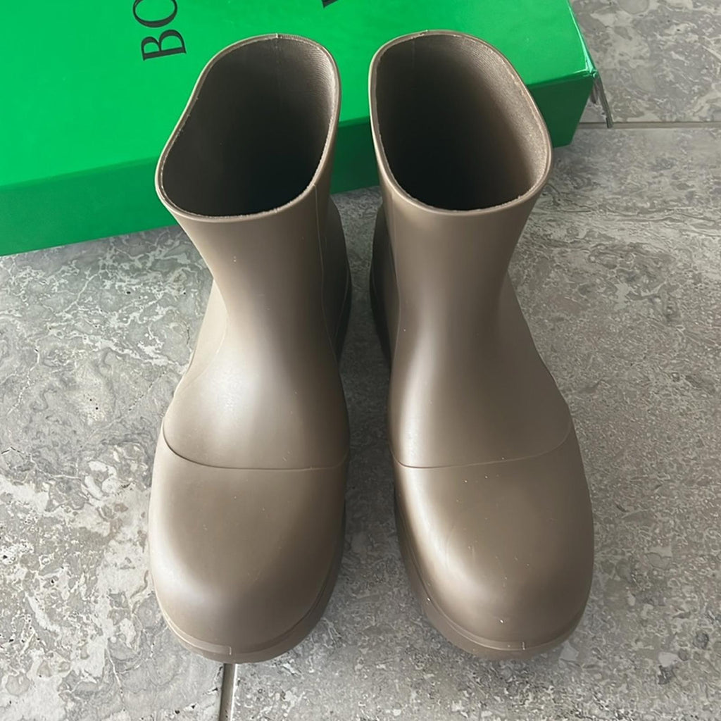 Bottega Veneta Men's Puddle Rain Boots Ankle Boots, Brown Size 42 New +DustBag