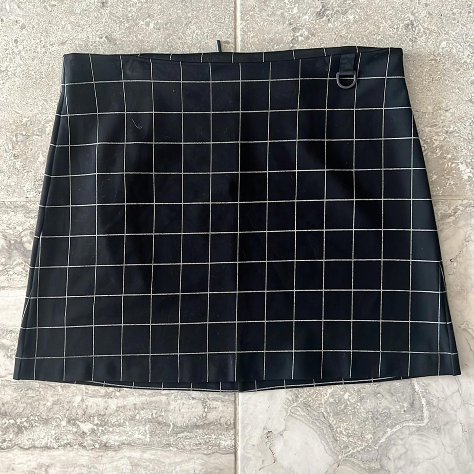 Kenneth Cole Skirt in Black Window Pane Print, Size 16 NEW w/Tag
