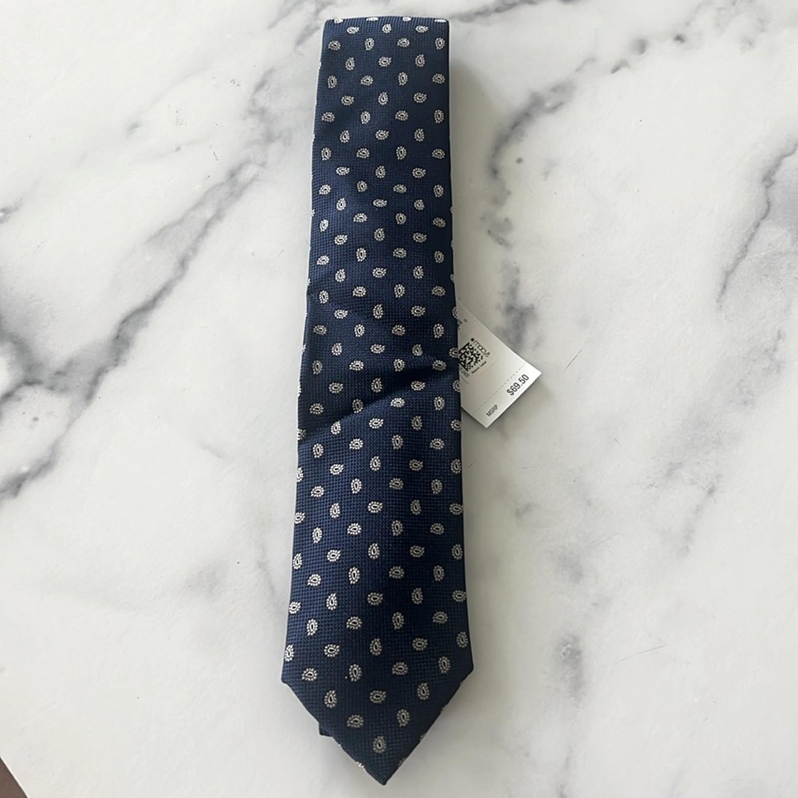 Tommy Hilfiger Classic Paisley Pine Tie in Navy/Taupe, One Size, NWT