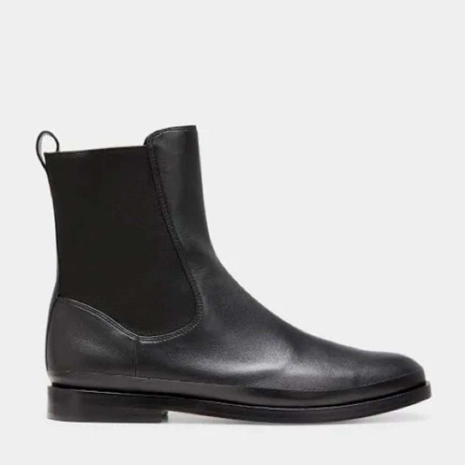 Vince Cecyl Chelsea Leather Boots in Black, Size 7 New w/o Box