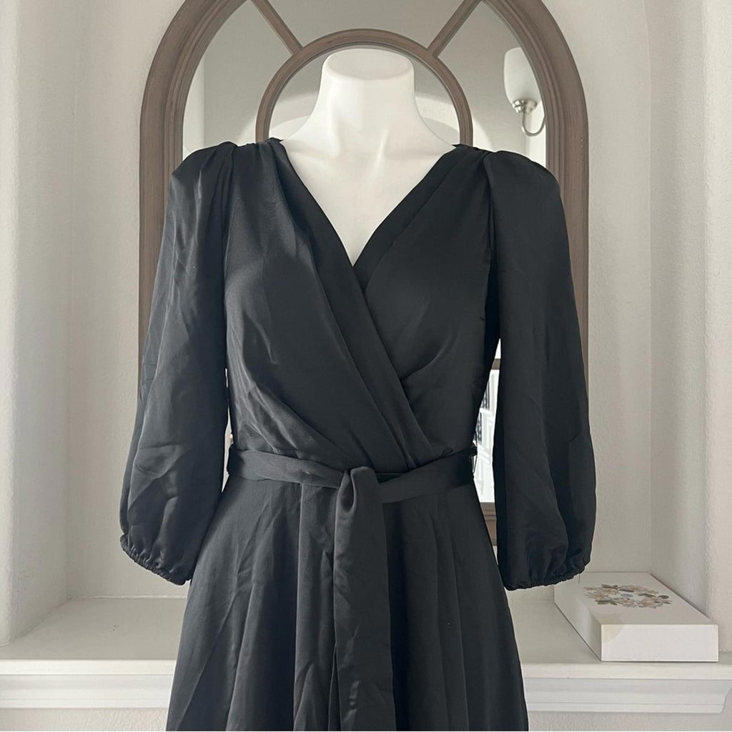 DKNY Balloon-Sleeve Satin Gown in Black, Size 6 New w/Tag Retail $229