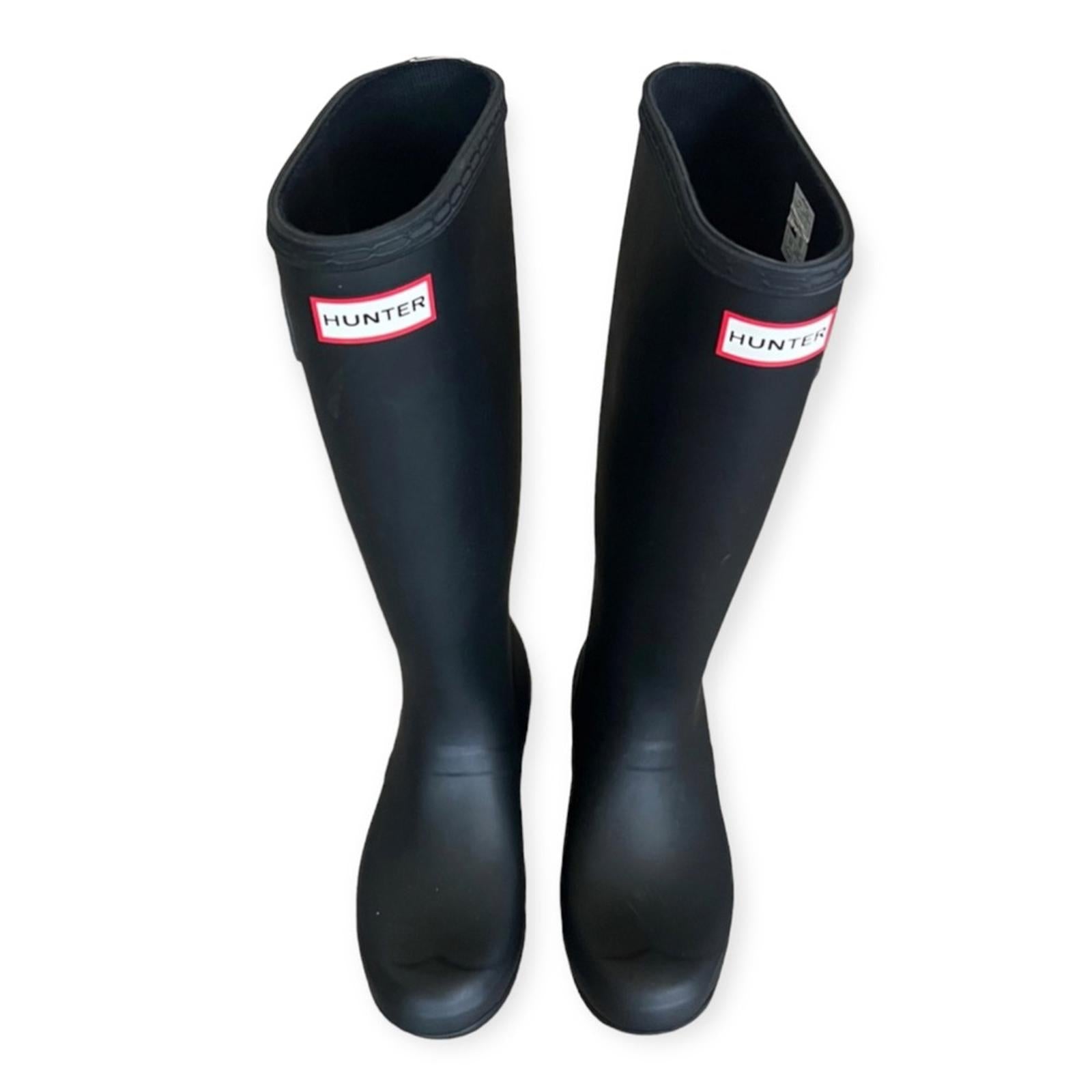 Hunter Tall Rain Boots in Black w/Grey Stripe, Size US7 EU38, New w/Tag