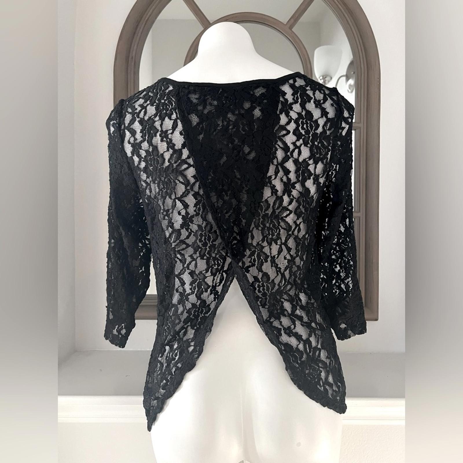 Buckle’s Daytrip Black Lace Top, Size M New w/Tag