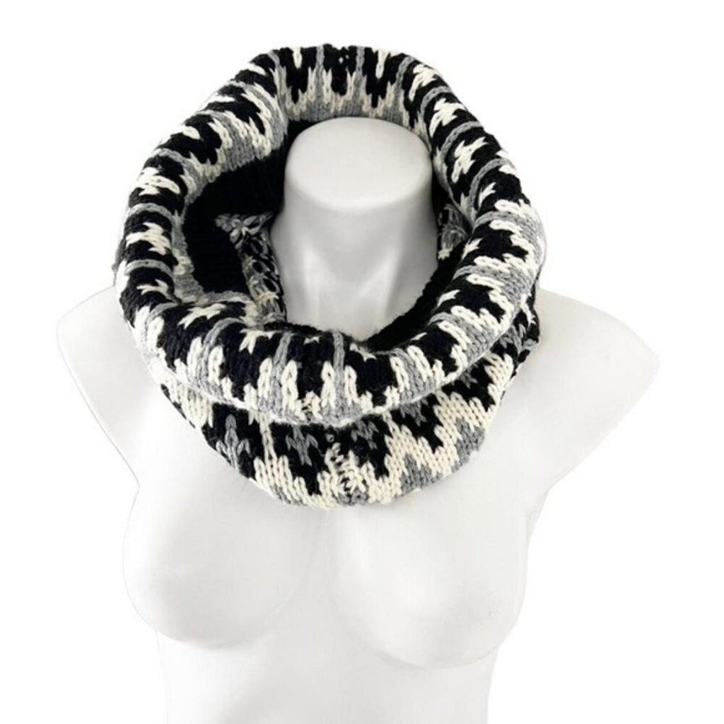 NWT Old Navy Neck Warmer in Knit Black Cream Grey, One Size, New w/Tag