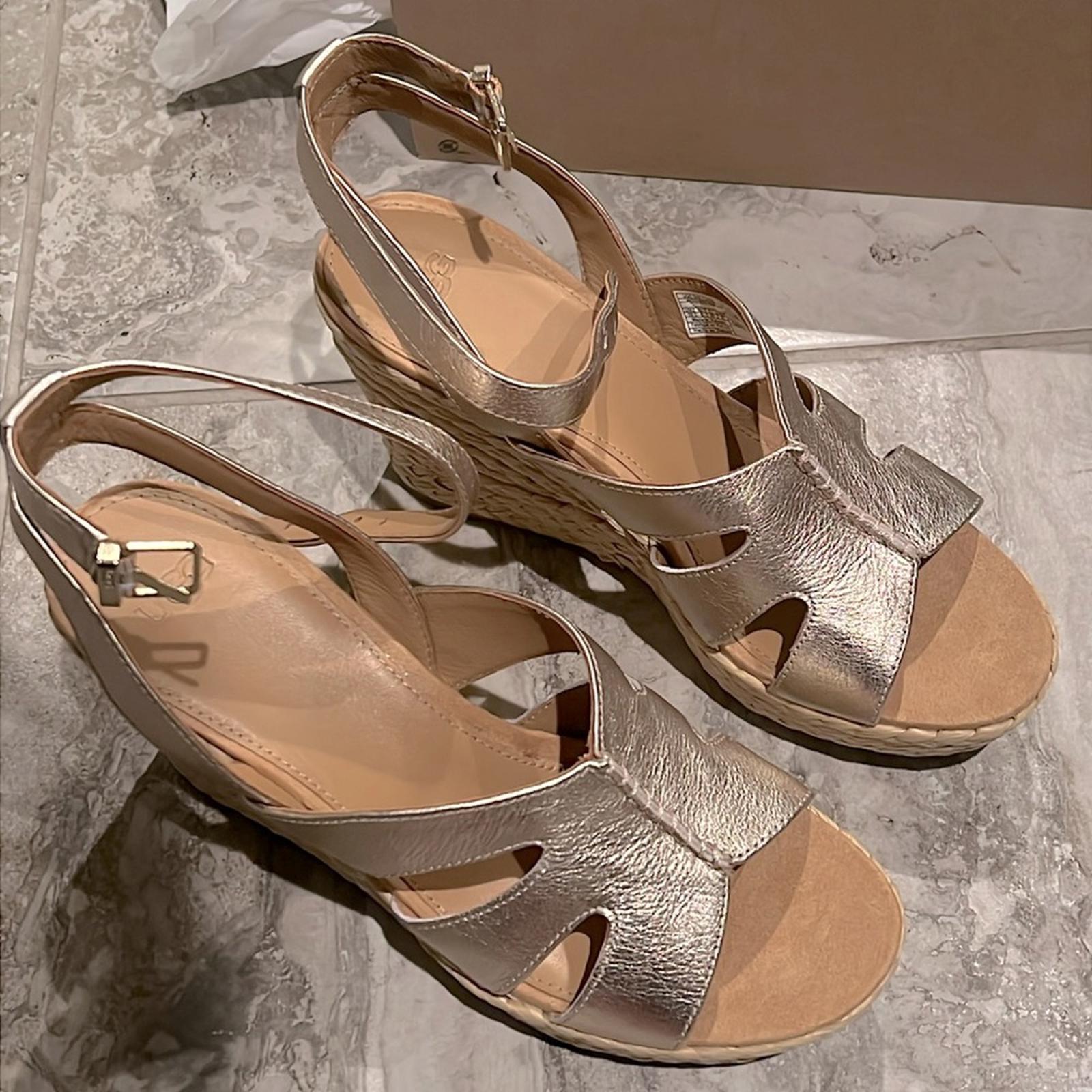 UGG Careena Platform Wedge Espadrille Sandals, Size 10 New in Box