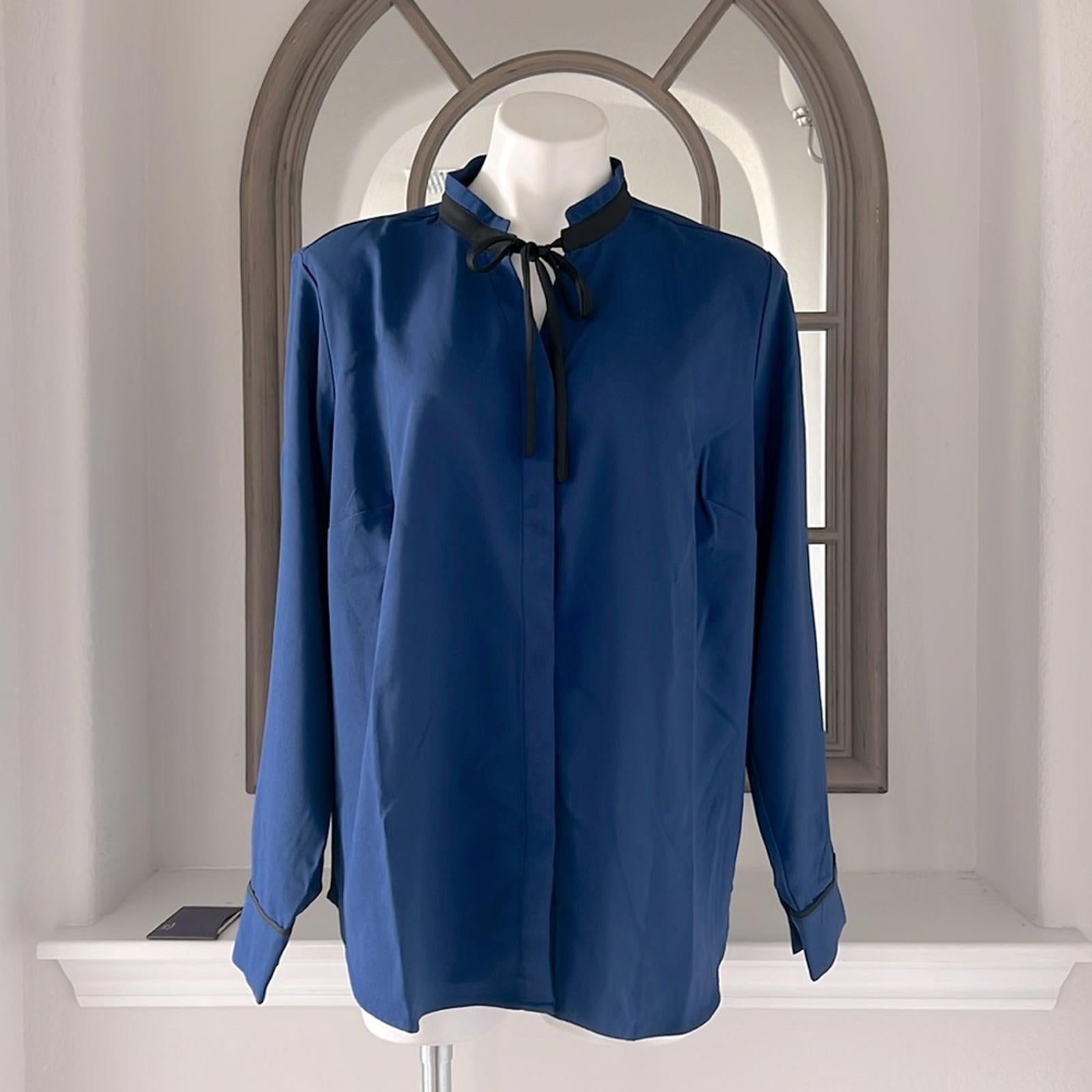 Elizabeth&Clarke NAVY Button-Front Tie Collar Top with StainTech Size 18W NWT