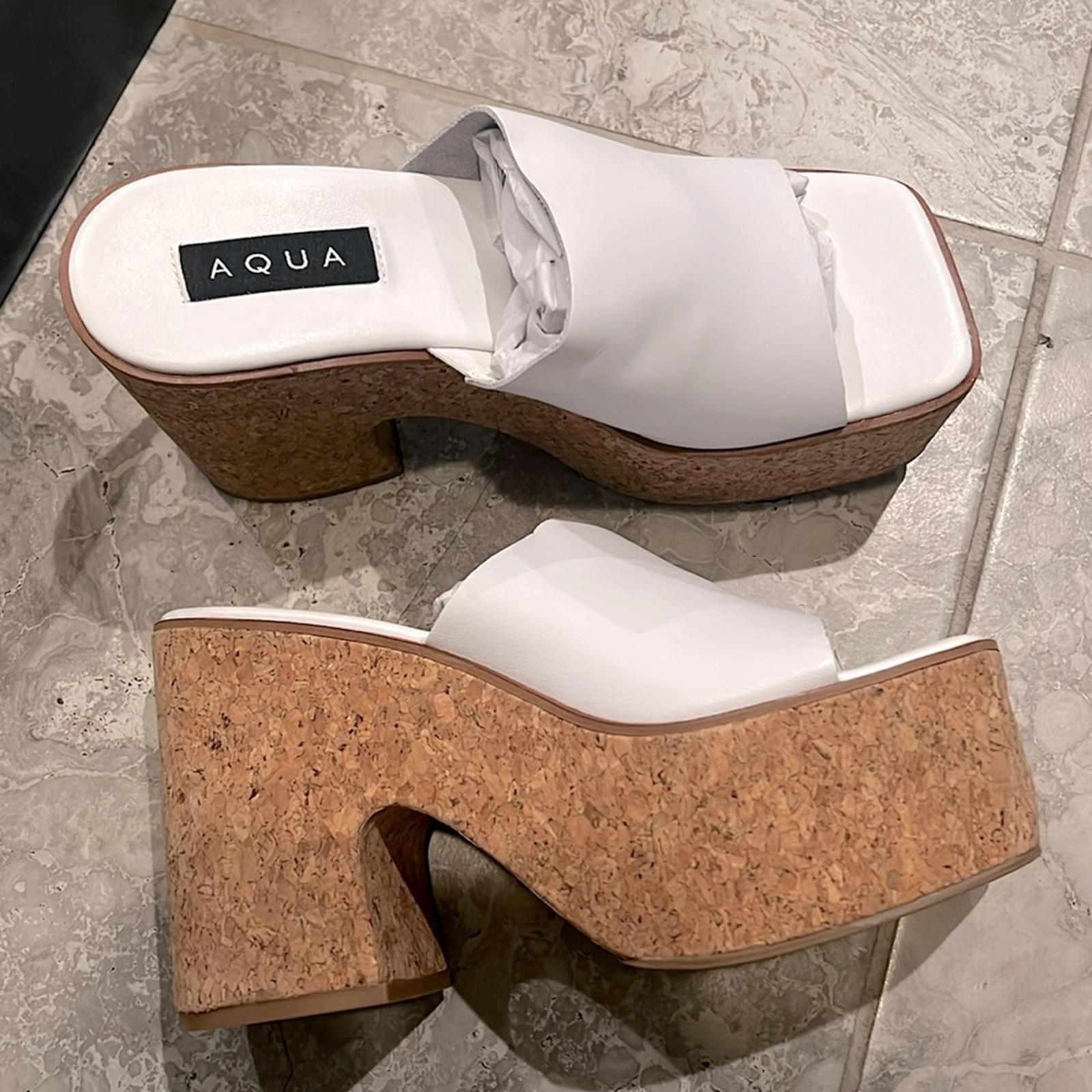 Aqua Oliva Slip On Platform High Heel Sandals in White Leather Size 9 New in Box