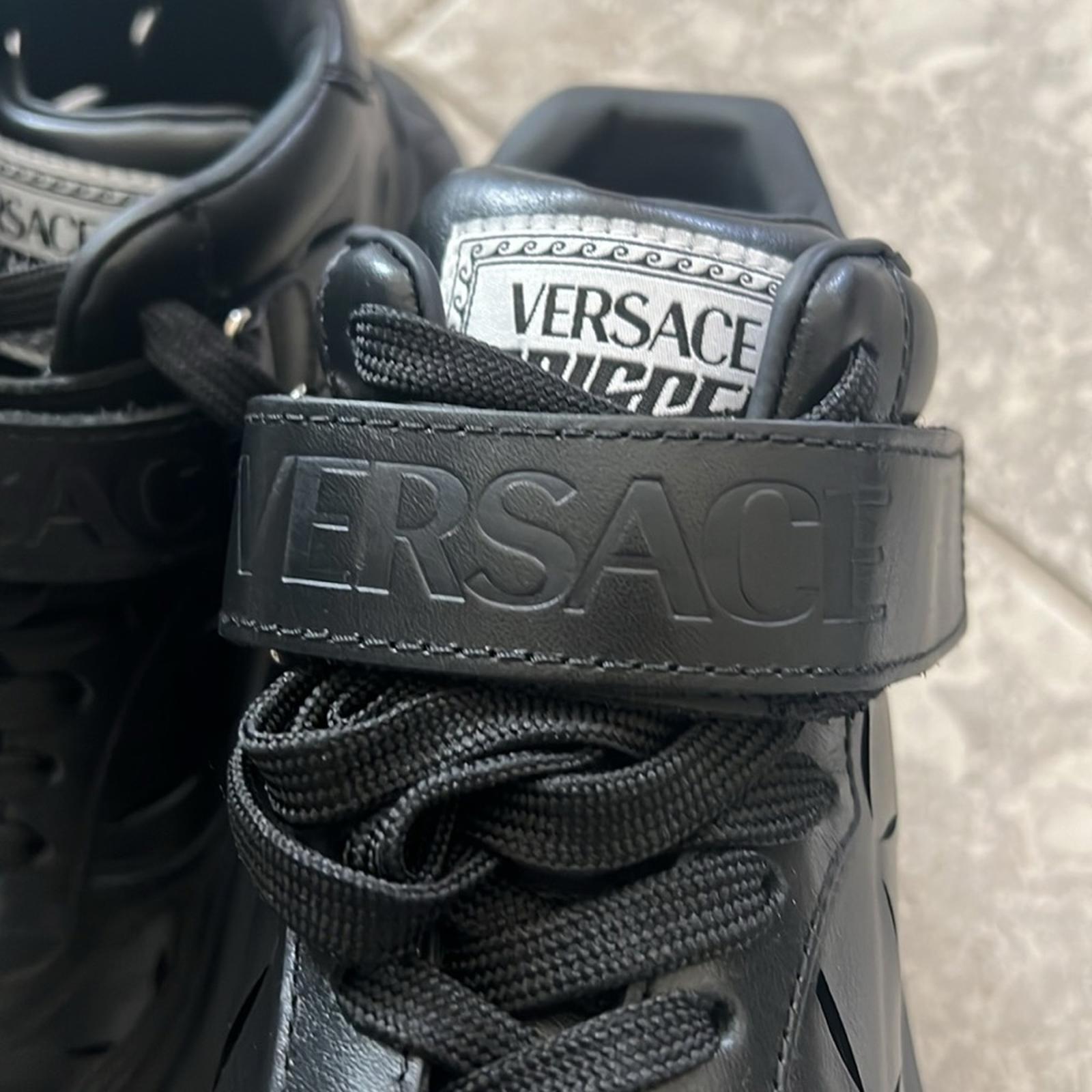 Versace Odissea Calf Leather High-Top Sneakers Black, Size 42 New in Box $1,175