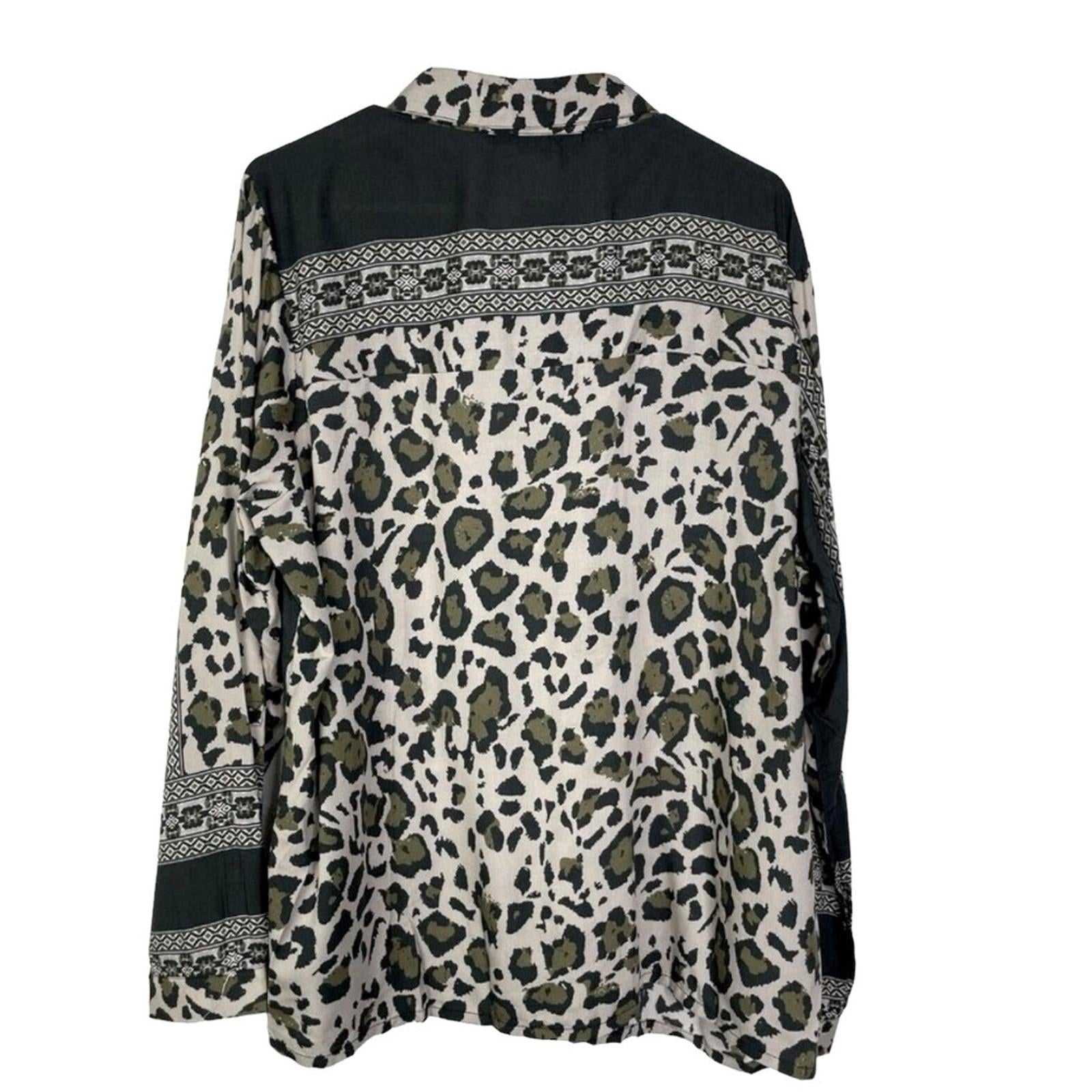 Tolani Collection Button Front Shirt in Grey Leopard Print, Size XL New w/Tag