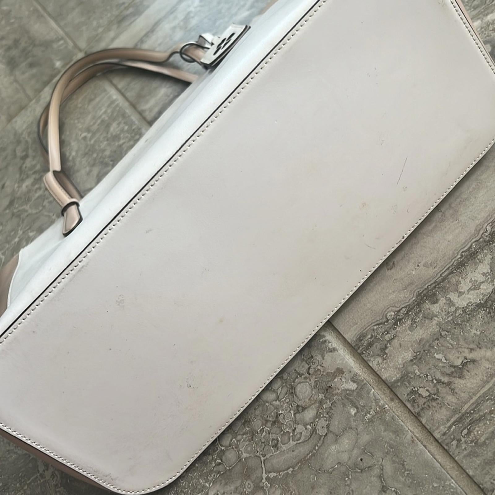 Kate Spade New York Schuyler Medium Tote in White/Beige EXCELLENT! Retail $329