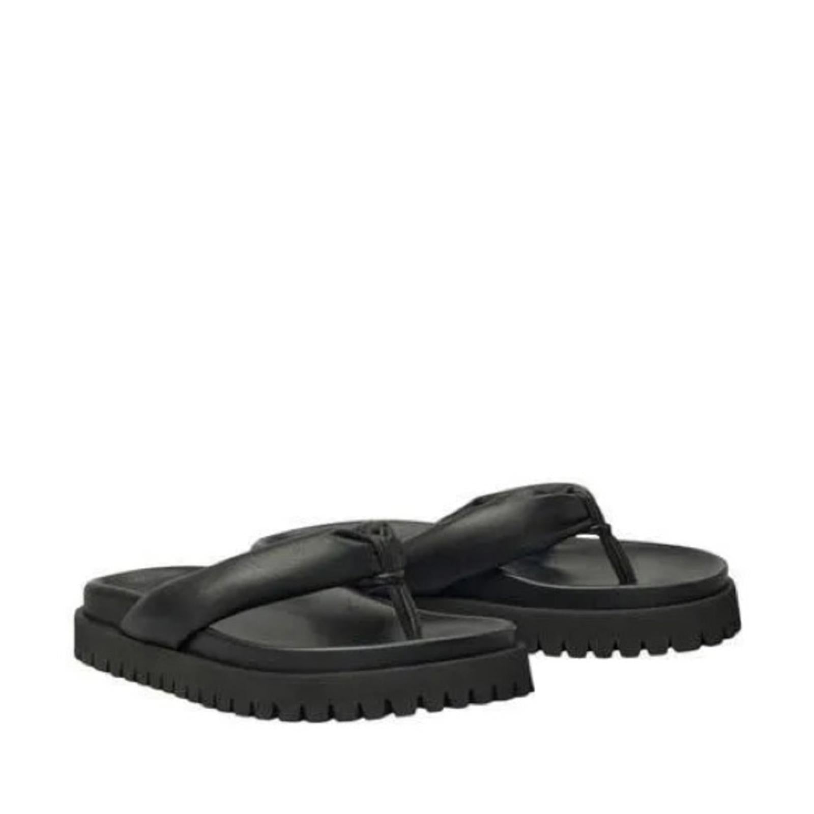 LITA by Ciara (Made in Italy) Lug Sole Thong Sandals, Black Size 42 EXCELLENT!