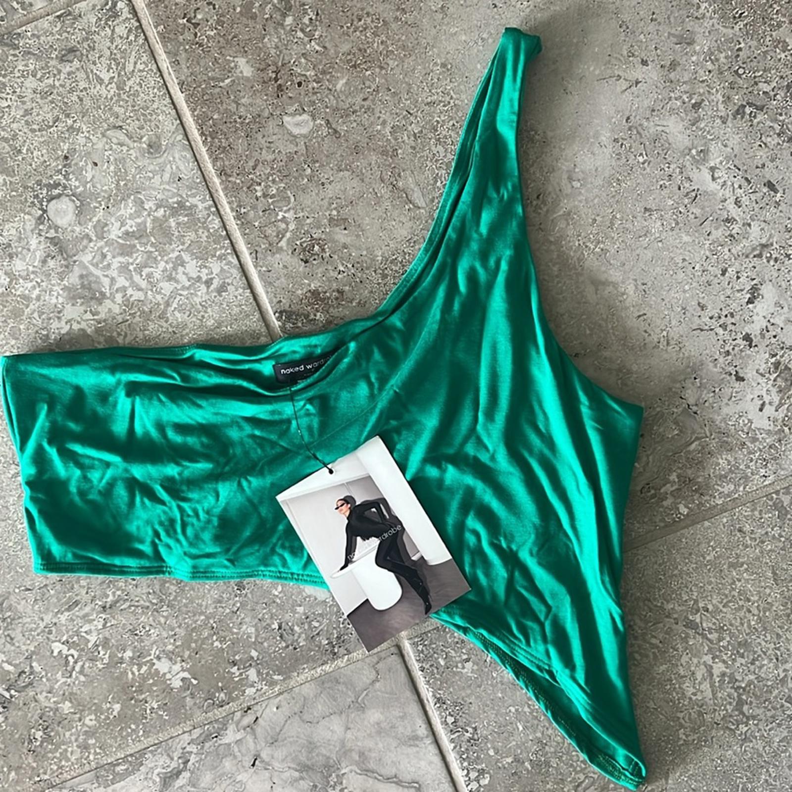 Naked Wardrobe Smooth Side Asymmetric Cropped Top in Kelly Green, NWT, Size XL