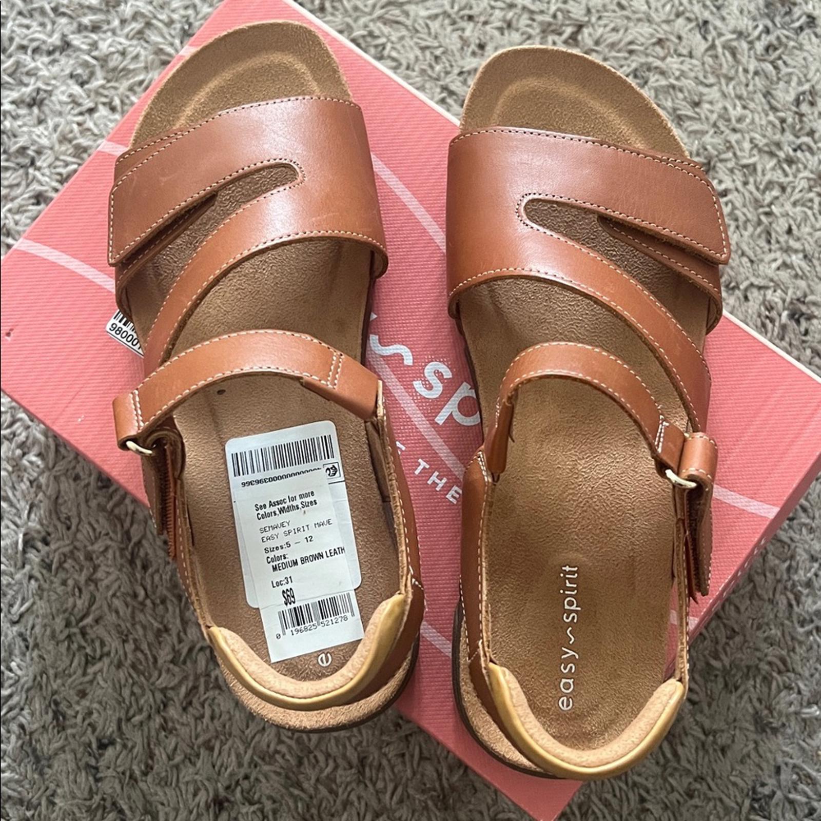 NEW Easy Spirit Mavey Medium Brown Leather Sandals, Size 7, New in Box